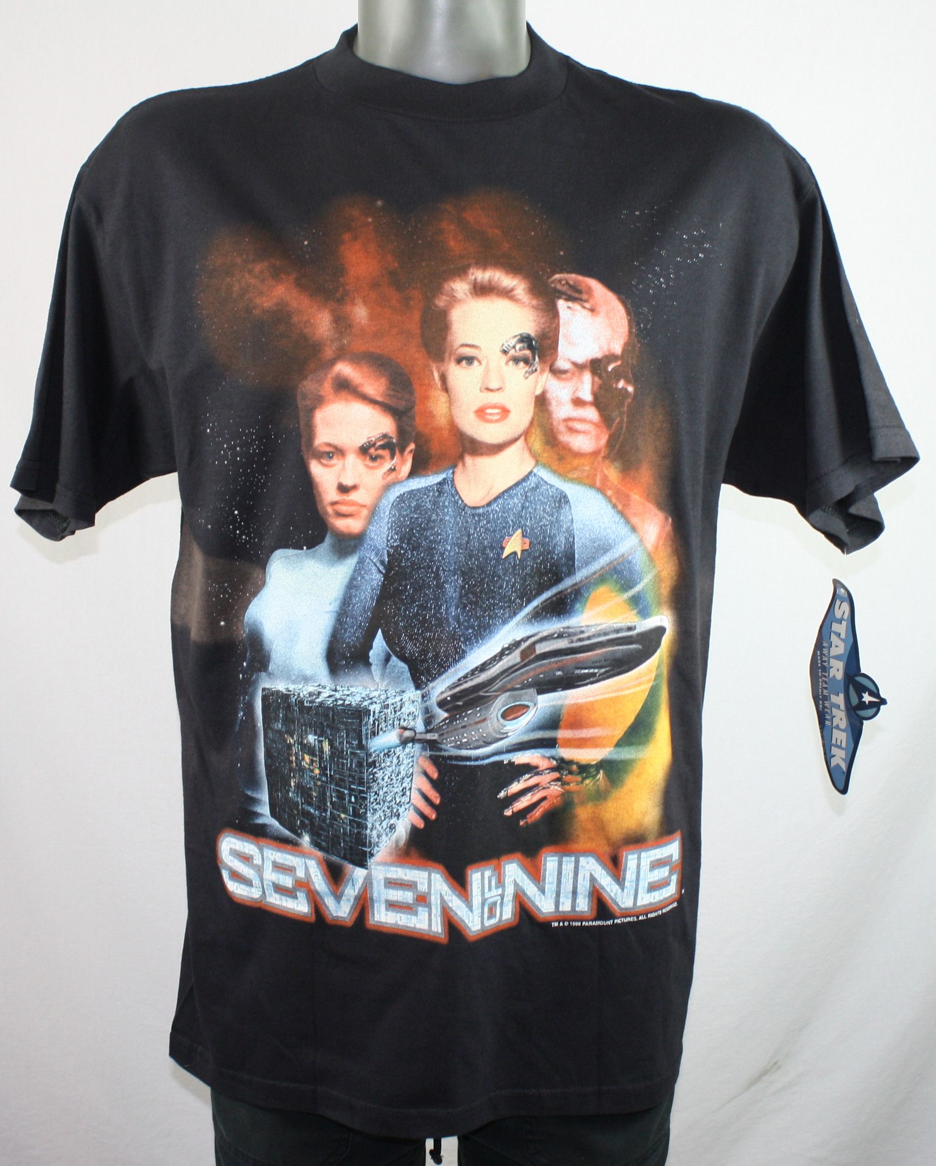 Vintage 1999 factory Star Trek Voyager Seven of Nine Shirt