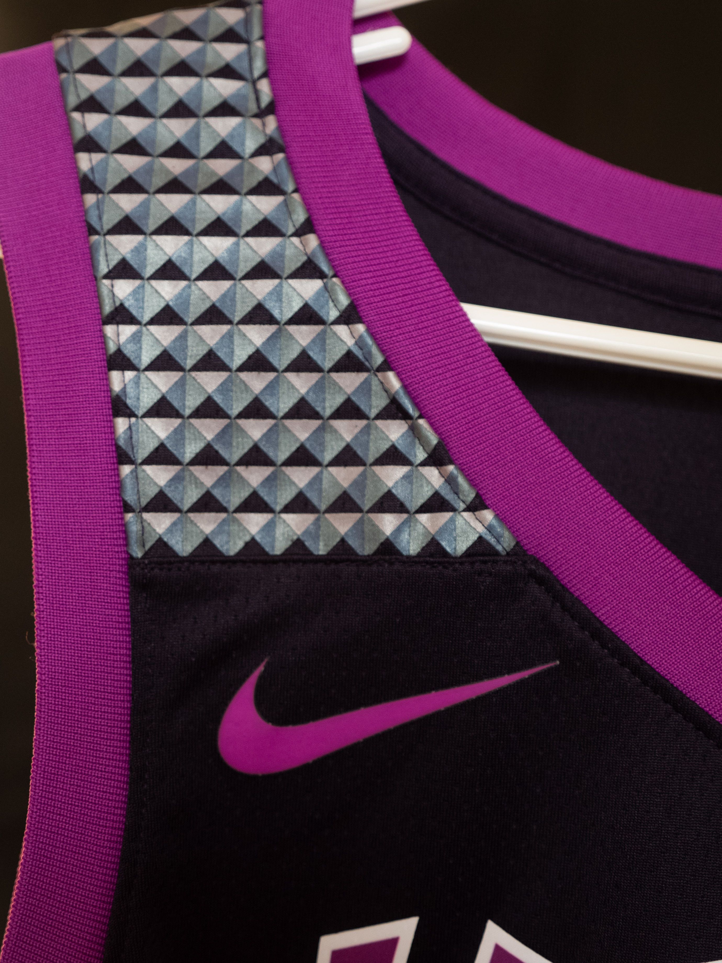 Nike RARE - Purple Rain - Jimmy Butler - Timberwolves Jersey Size US L / EU 52-54 / 3 - 5 Thumbnail