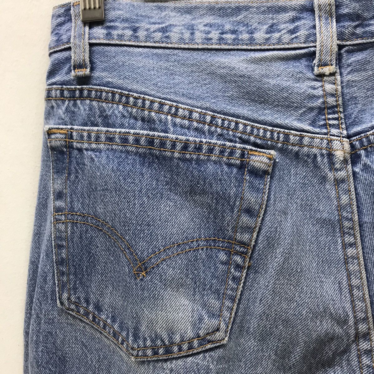 Levi's Vintage 90s Levis 501 Distressed Lightwash Made In USA Size US 32 / EU 48 - 13 Thumbnail