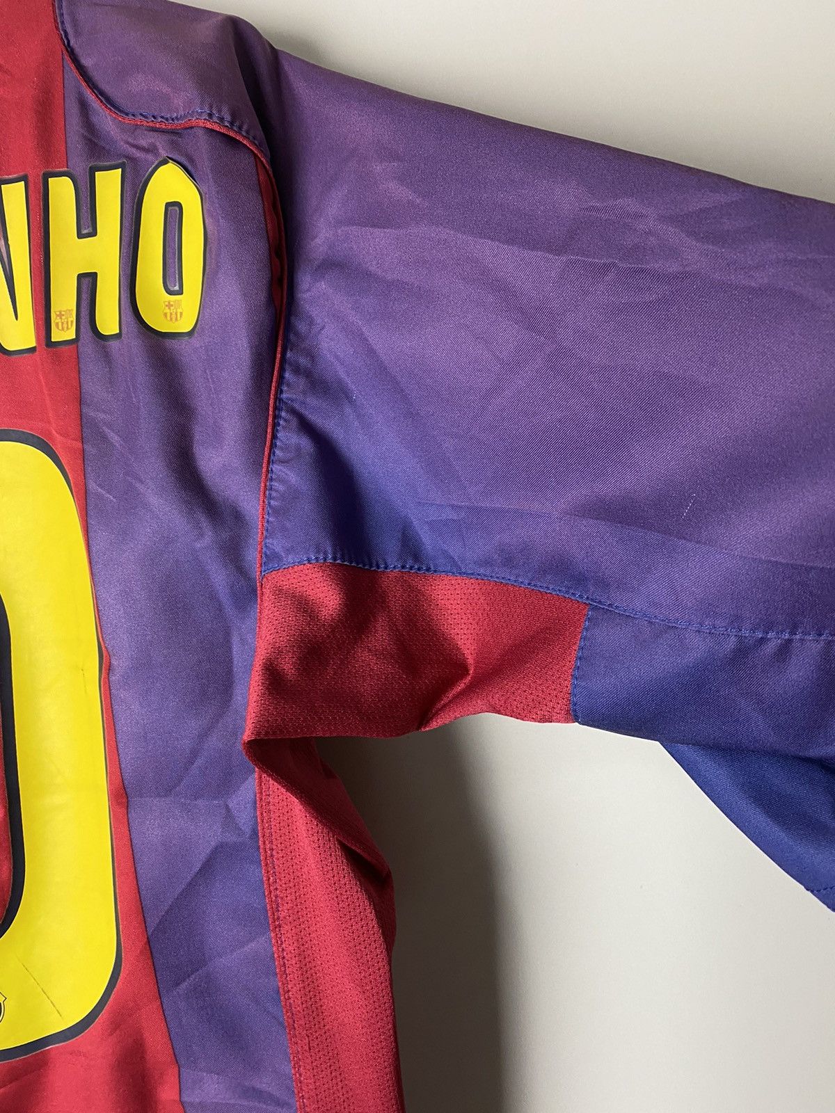 Nike Nike FC Barcelona 10 Ronaldinho t-shirts vintage size M Size US M / EU 48-50 / 2 - 16 Thumbnail