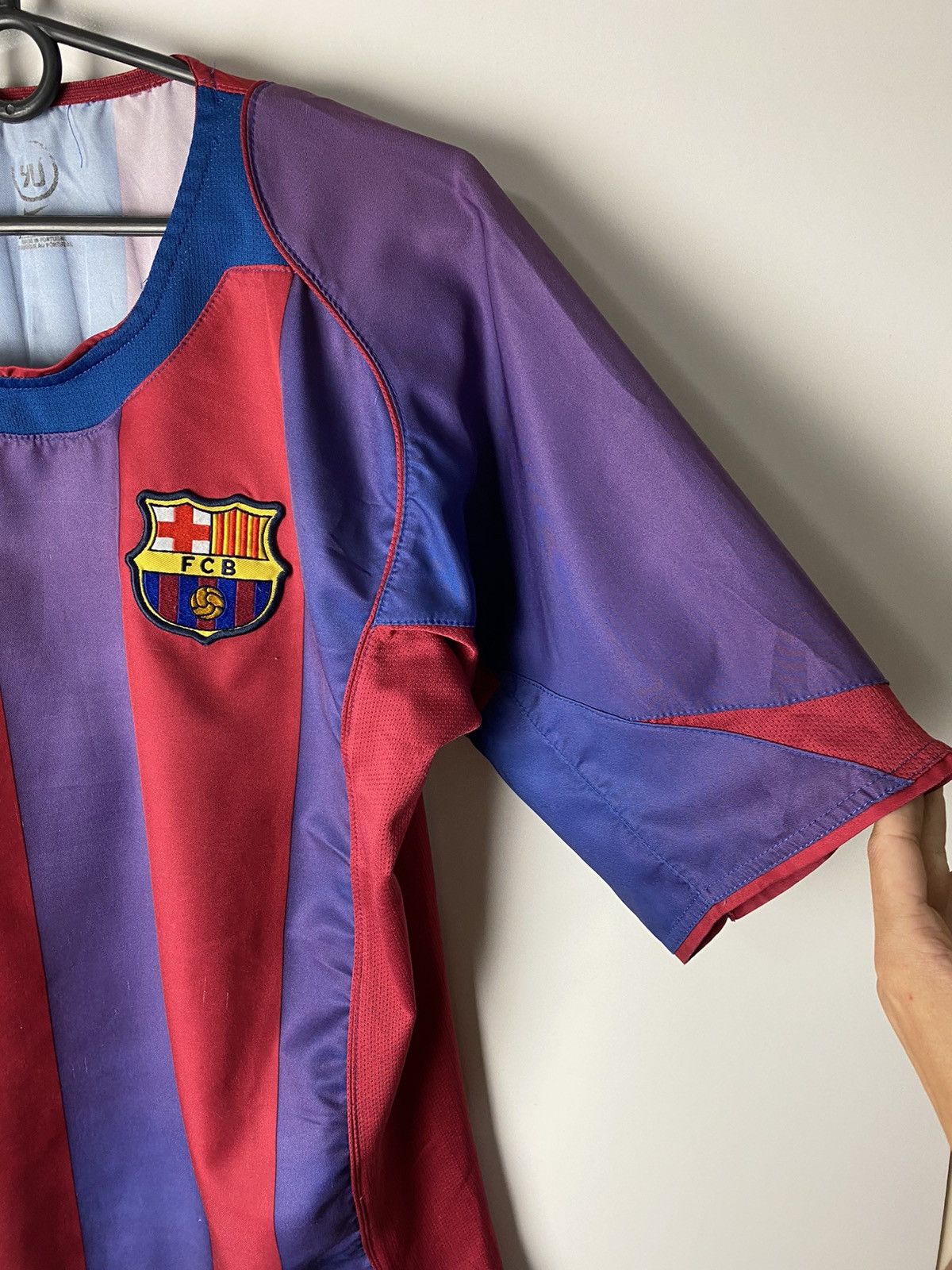 Nike Nike FC Barcelona 10 Ronaldinho t-shirts vintage size M Size US M / EU 48-50 / 2 - 11 Thumbnail