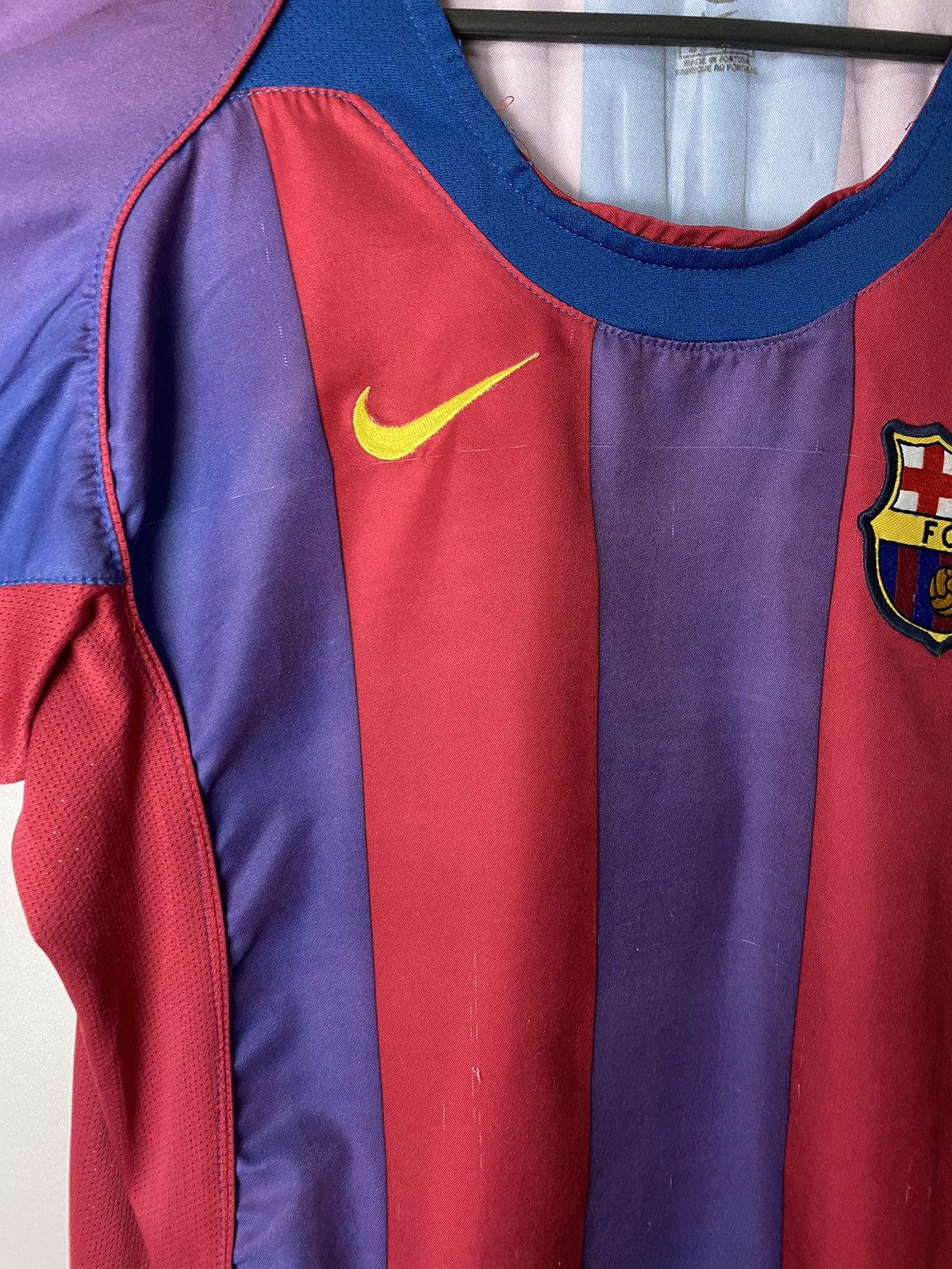 Nike Nike FC Barcelona 10 Ronaldinho t-shirts vintage size M Size US M / EU 48-50 / 2 - 7 Thumbnail