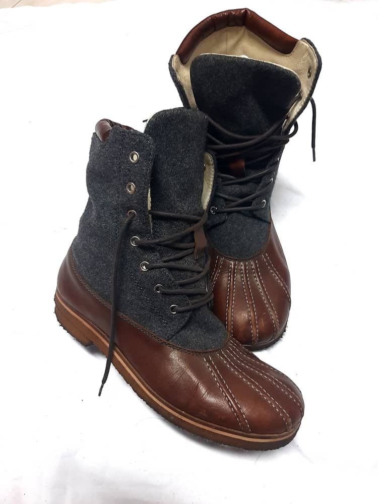 NE-NET BY ISSEY MIYAKE CHELSEA DAGGER BOOTS