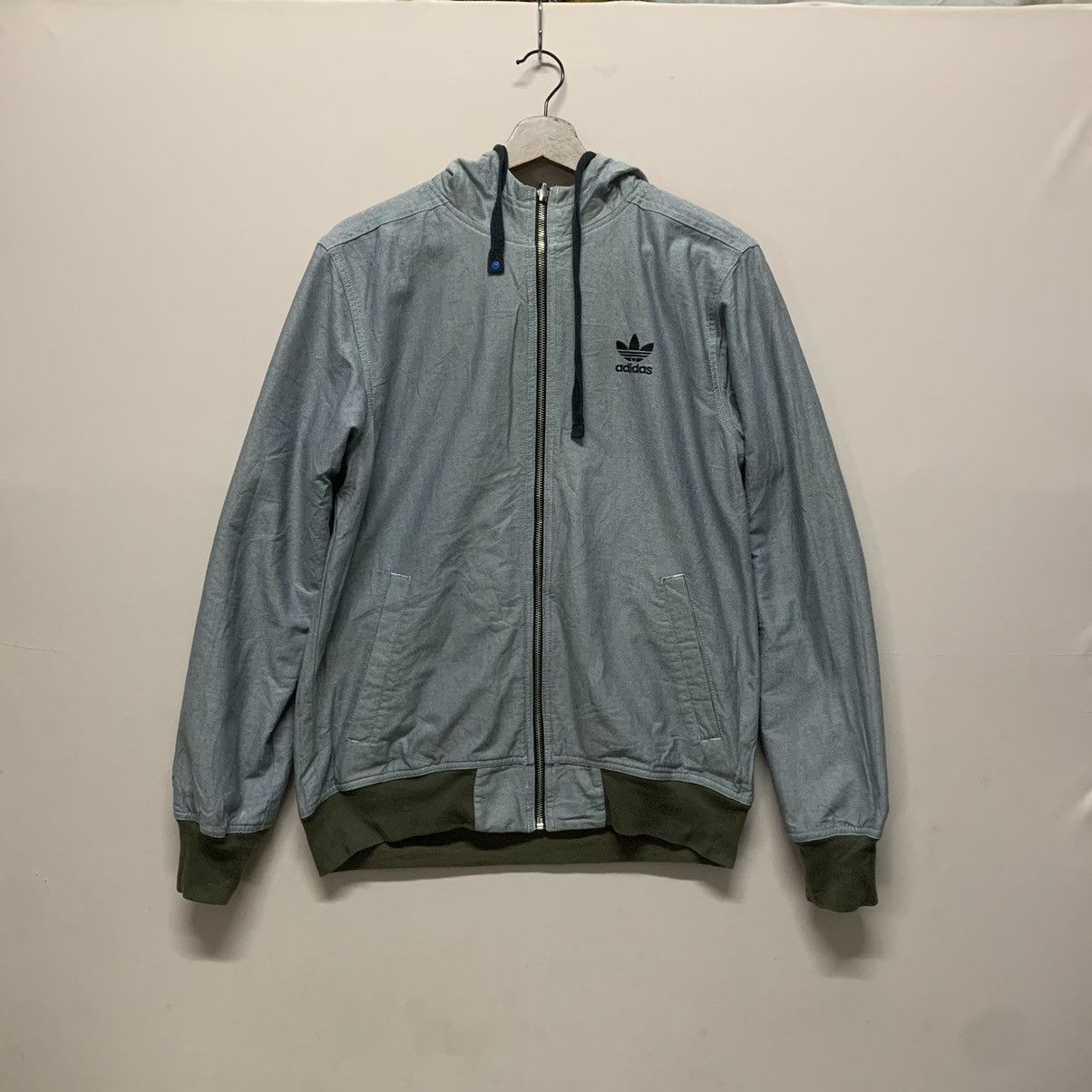 Vintage Vintage Adidas SmallLogo Embroidery ZipUps Reversible Jacket Size US L / EU 52-54 / 3 - 6 Thumbnail