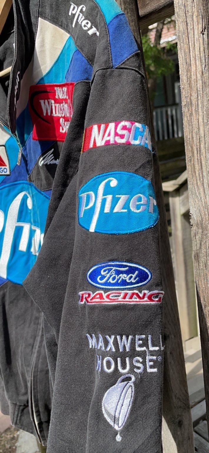 Chase Authentics × Ford × NASCAR Vintage Chase Authentics PFIZER NASCAR Jacket (M) Size US M / EU 48-50 / 2 - 3 Thumbnail