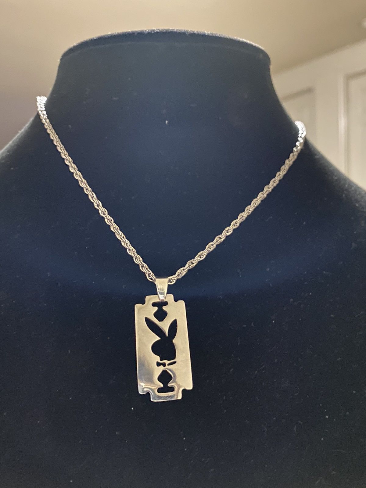 Playboy Playboy razor pendant carti necklace Size ONE SIZE - 2 Thumbnail