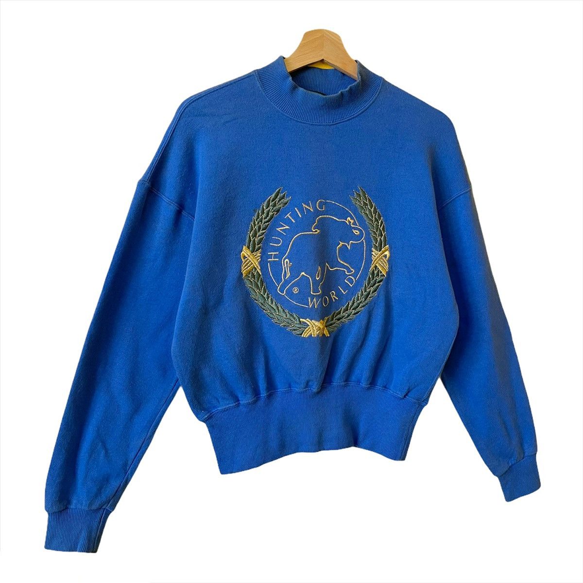 Vintage Vintage Hunting World New York Crewneck Sweatshirt Size S Size US S / EU 44-46 / 1 - 2 Thumbnail