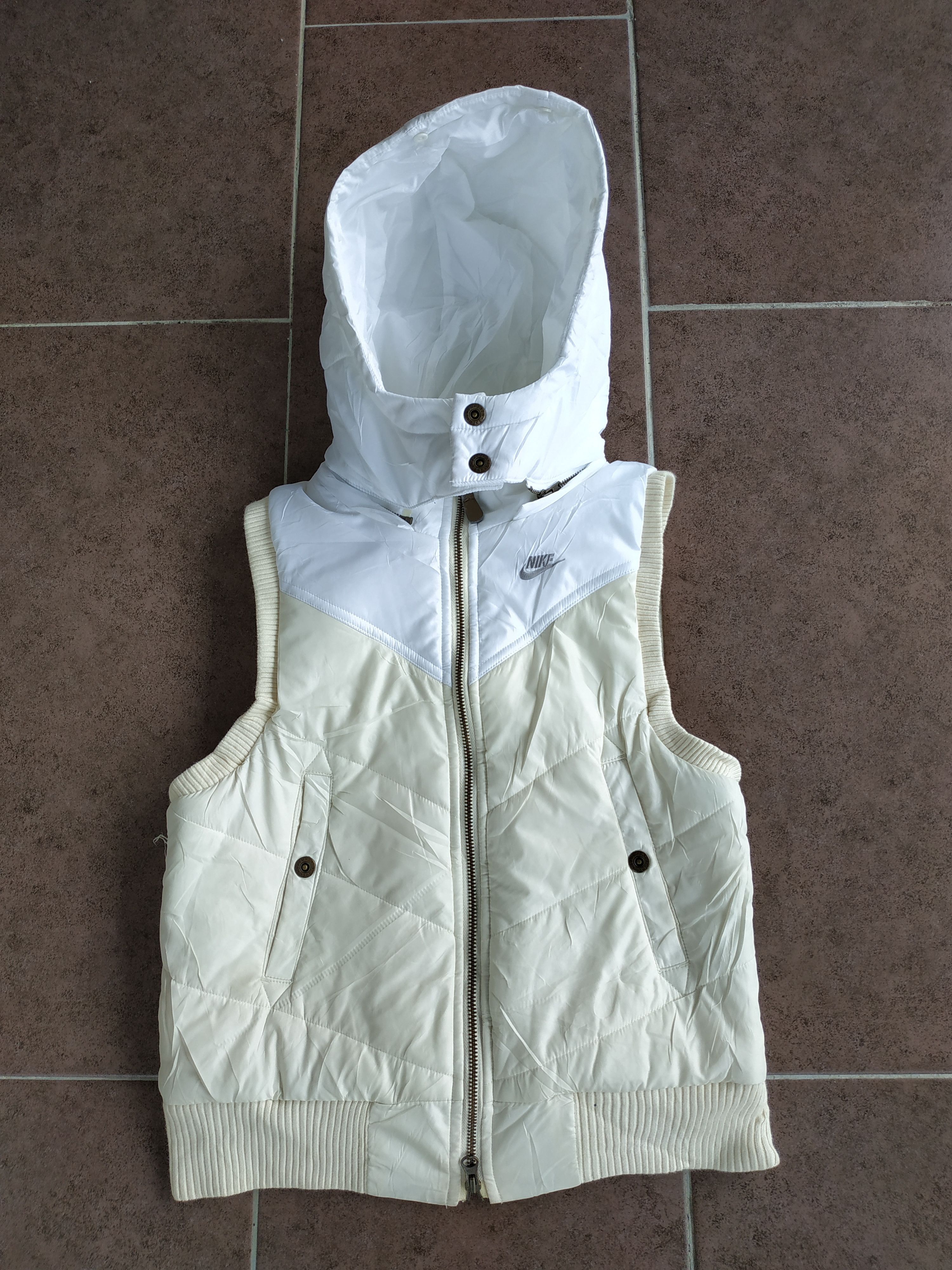 Nike Puffer Jacket Sleeveless