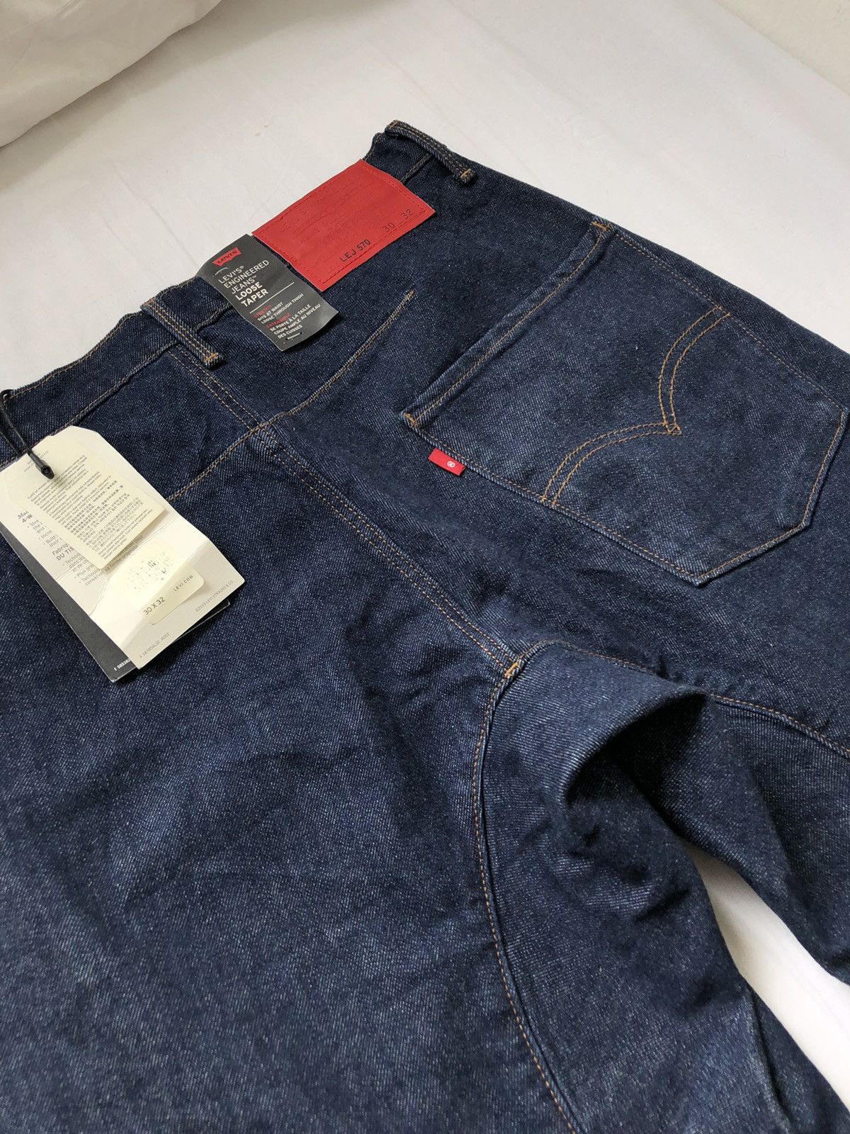 Levi's Levi's Engineered Jeans LEJ 570 Size 32 | Grailed
