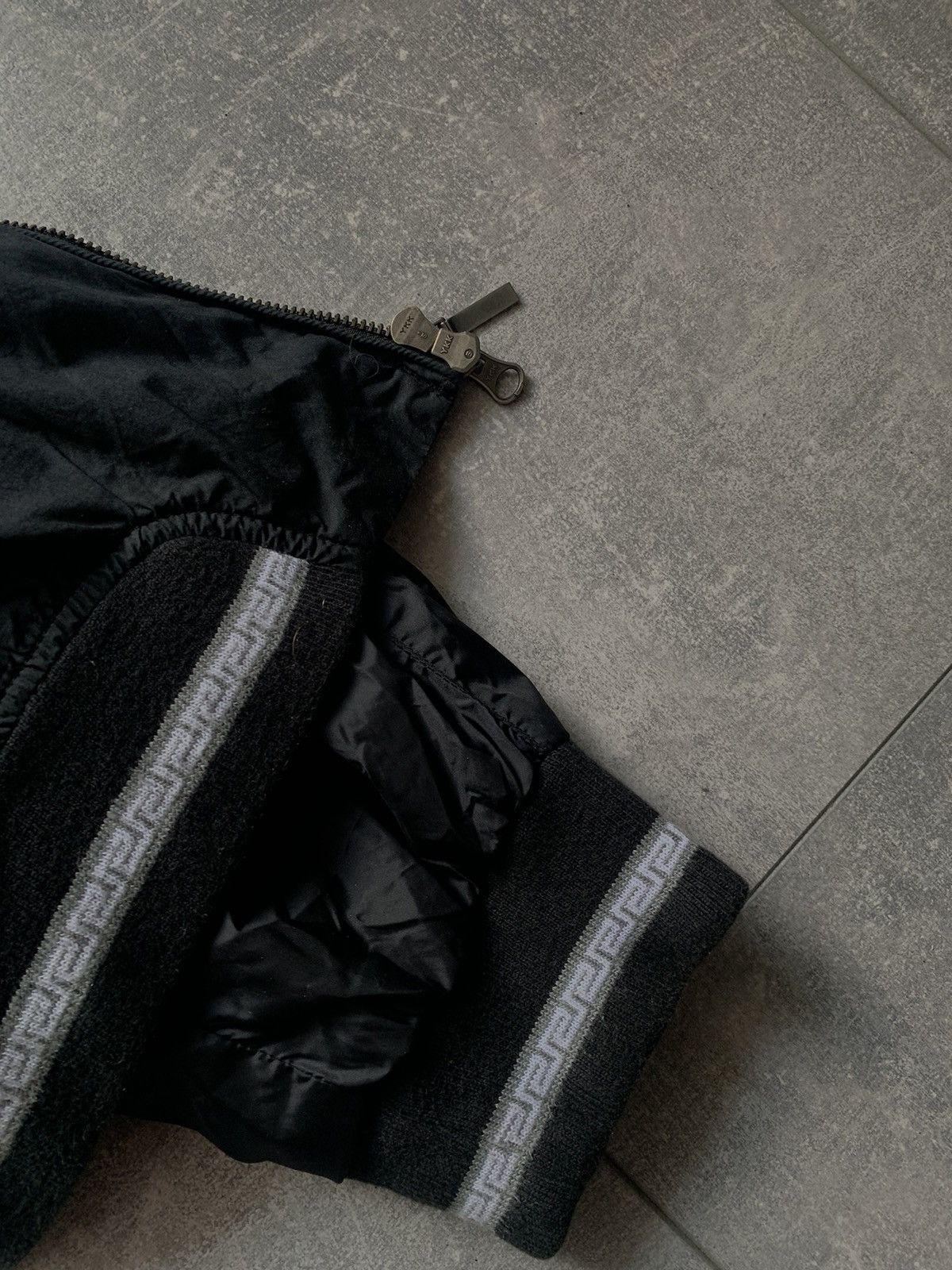 Versace × Vintage Versace classic black nylon bomber jacket Size US M / EU 48-50 / 2 - 9 Thumbnail