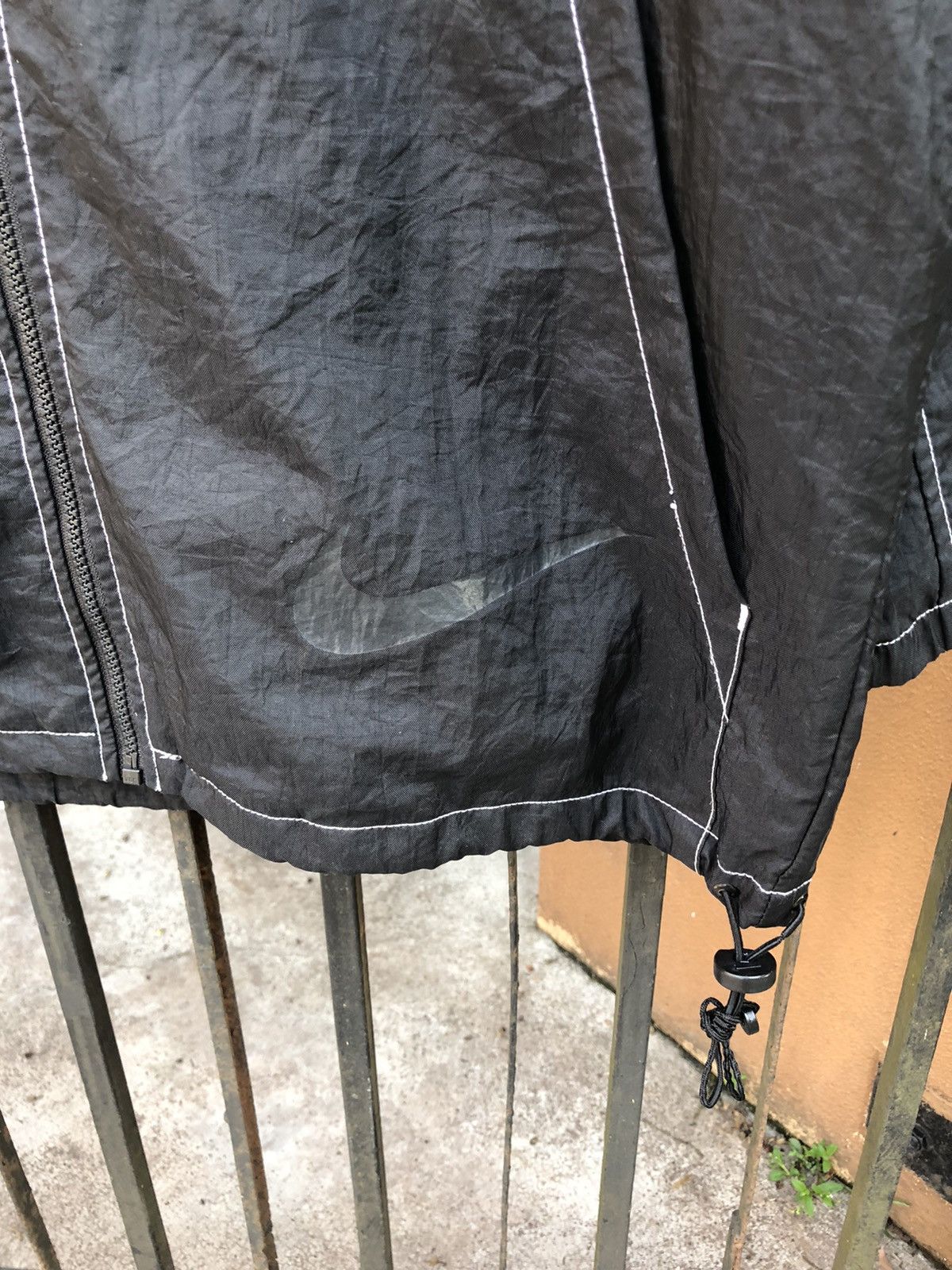 Nike × Vintage Vintage 90s Nike Big Spellout Windbreaker Size US L / EU 52-54 / 3 - 5 Thumbnail