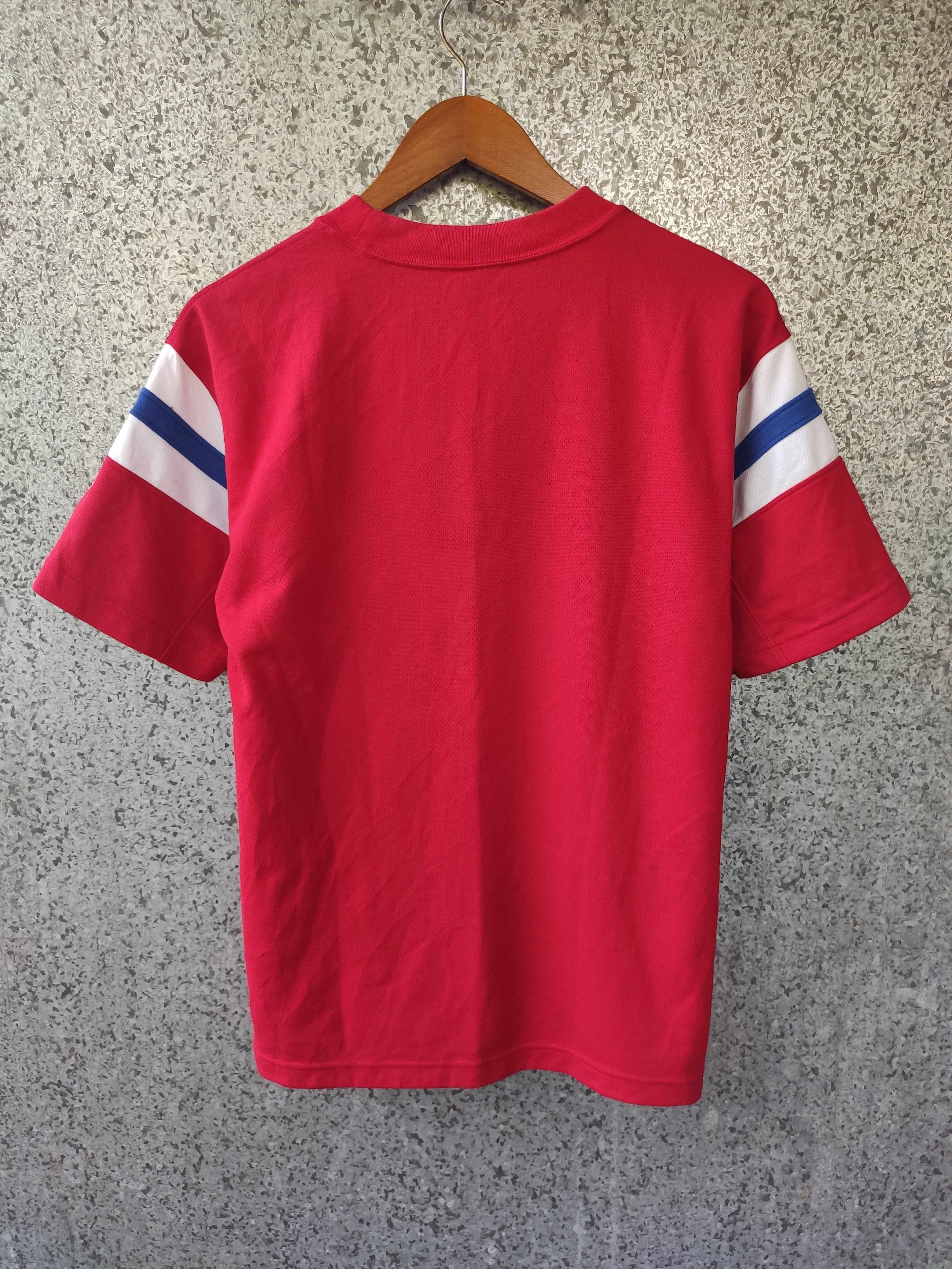 Vintage × Wilson Vintage 90s Vintage Wilson t shirt Size US M / EU 48-50 / 2 - 4 Thumbnail