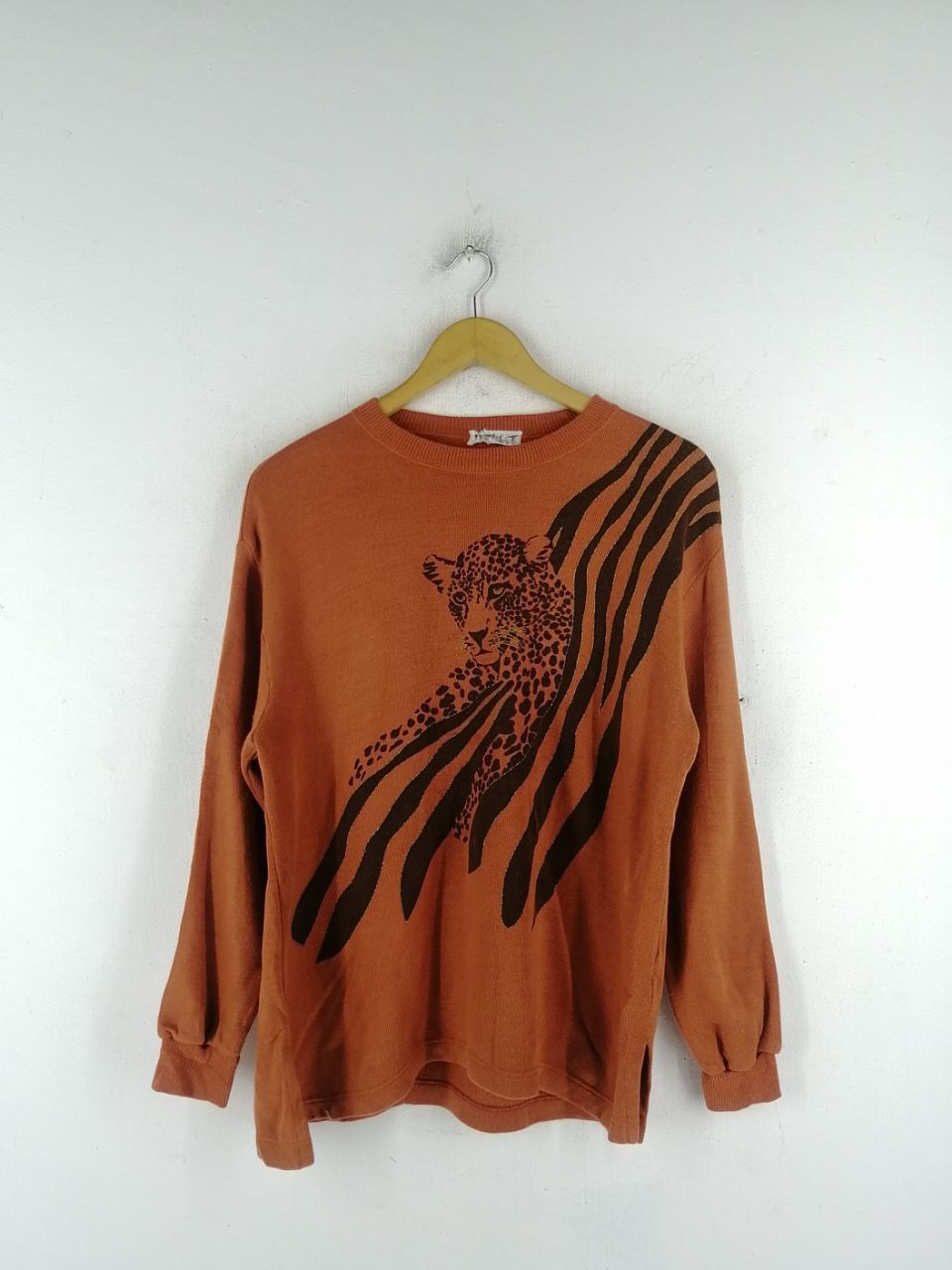Japanese Brand × Vintage Vintage Leopard Sweatshirt Size US M / EU 48-50 / 2 - 1 Thumbnail
