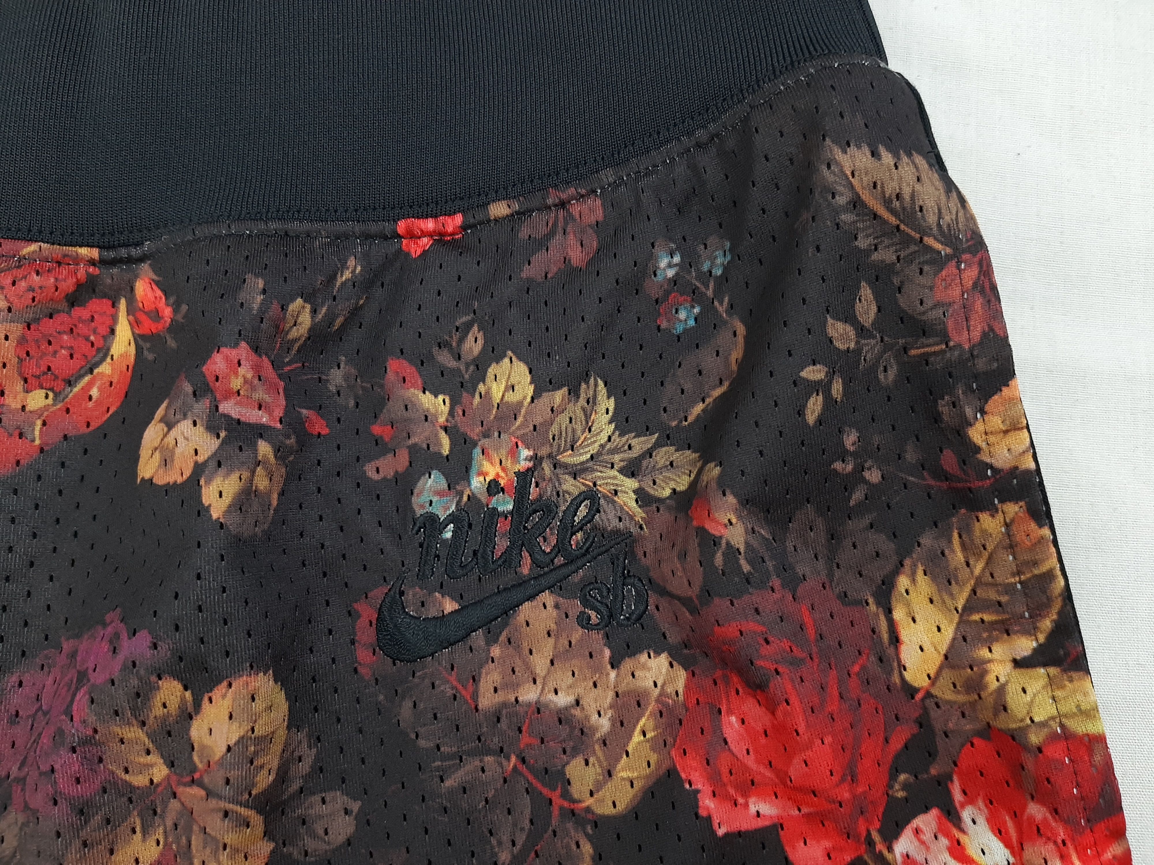 Nike Nike SB Floral Shorts Size L Size US 34 / EU 50 - 3 Thumbnail