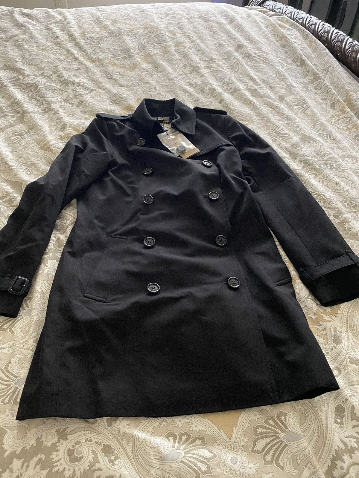 Burberry Harbourne Trench Coat Outerwear