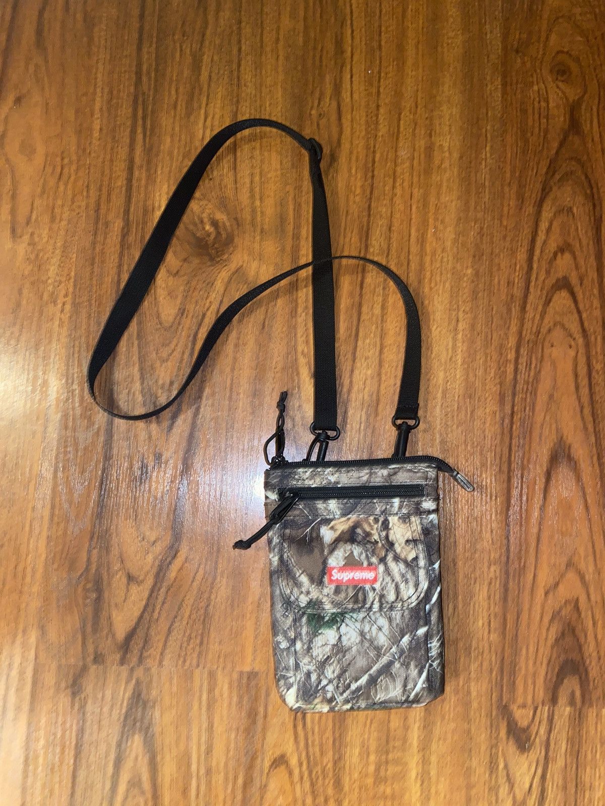 Supreme Realtree Shoulder Bag | Grailed