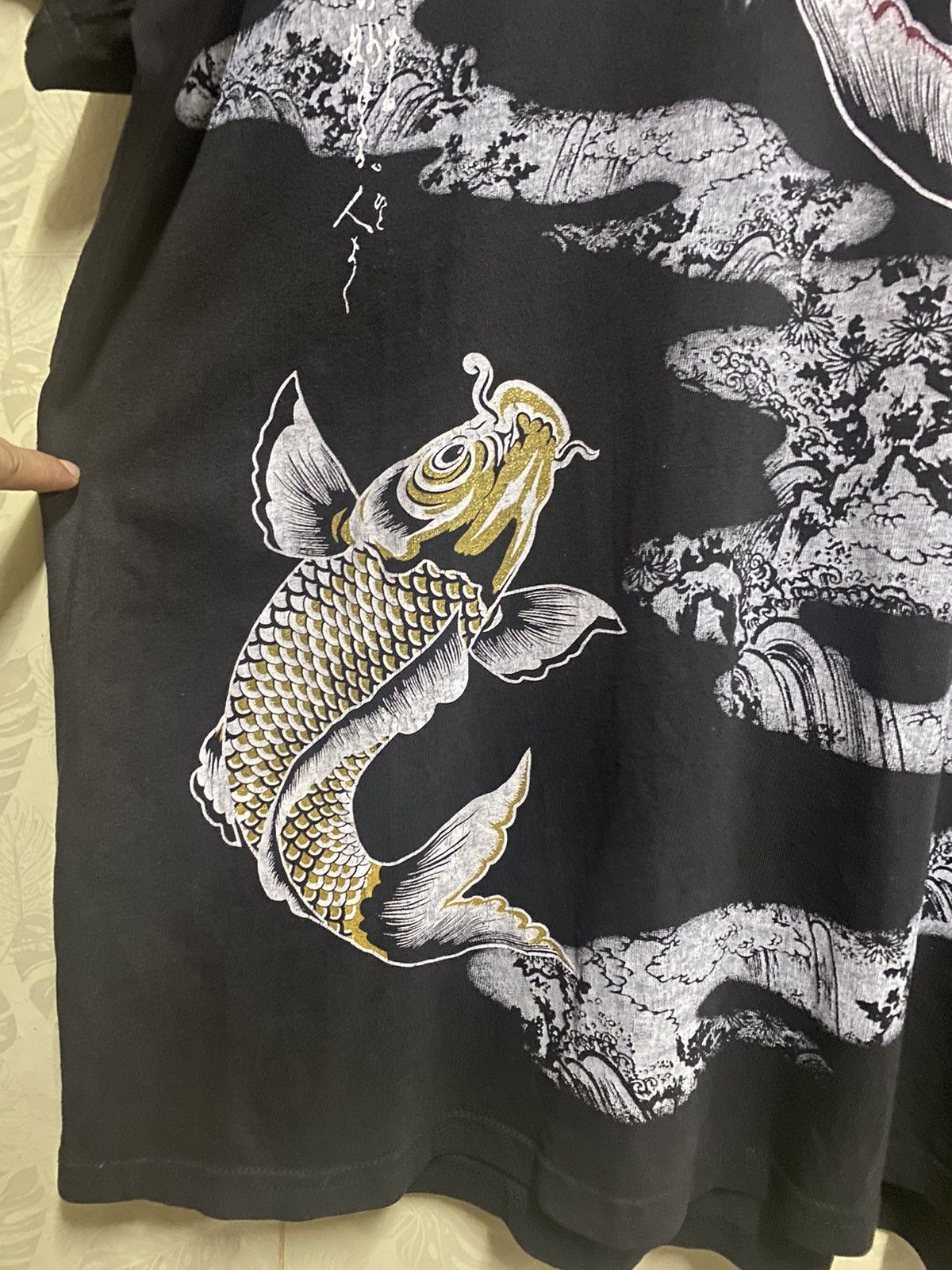 Japanese Brand × Vintage Vintage 90s sakura koi fish full print tshirt size L K6 Size US L / EU 52-54 / 3 - 5 Thumbnail