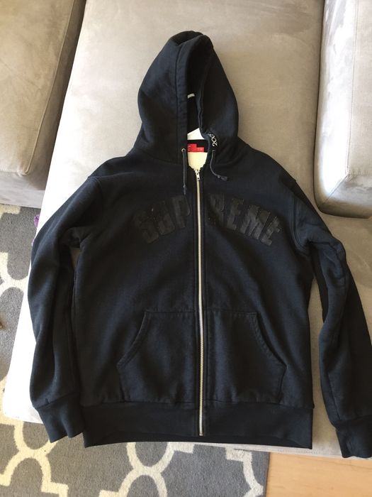 Black tonal best sale supreme hoodie