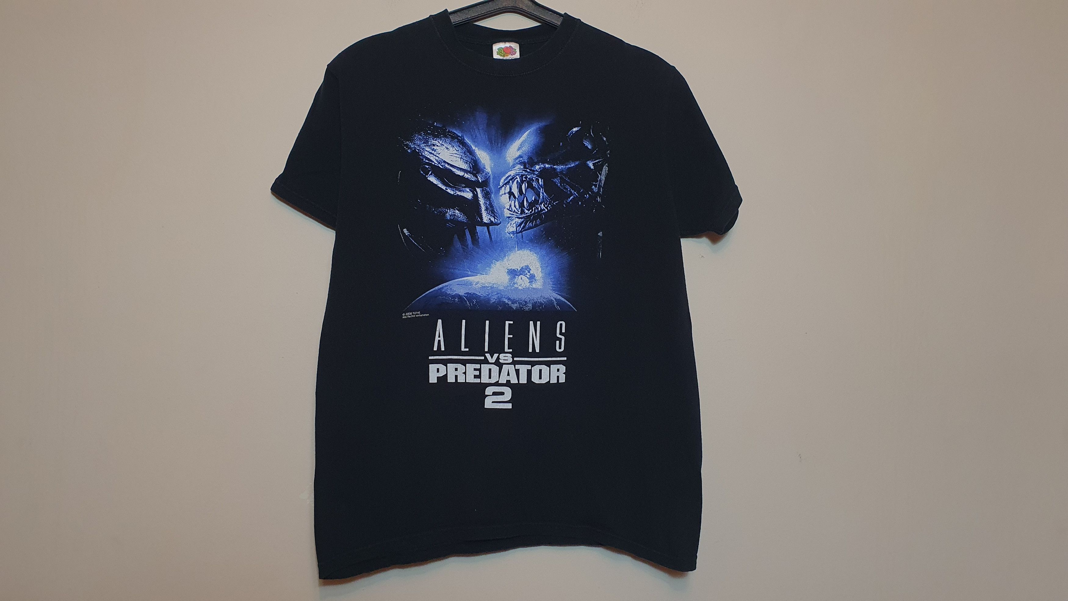 2008 Alien vs Predator Movie promo t shirt Terminator Jaws