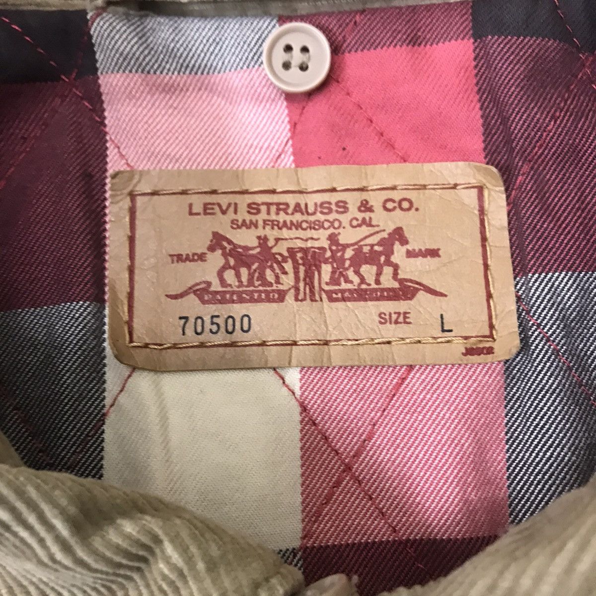 Levi's Vintage Levis Quilted Corduroy Trucker Jacket Size US L / EU 52-54 / 3 - 8 Thumbnail
