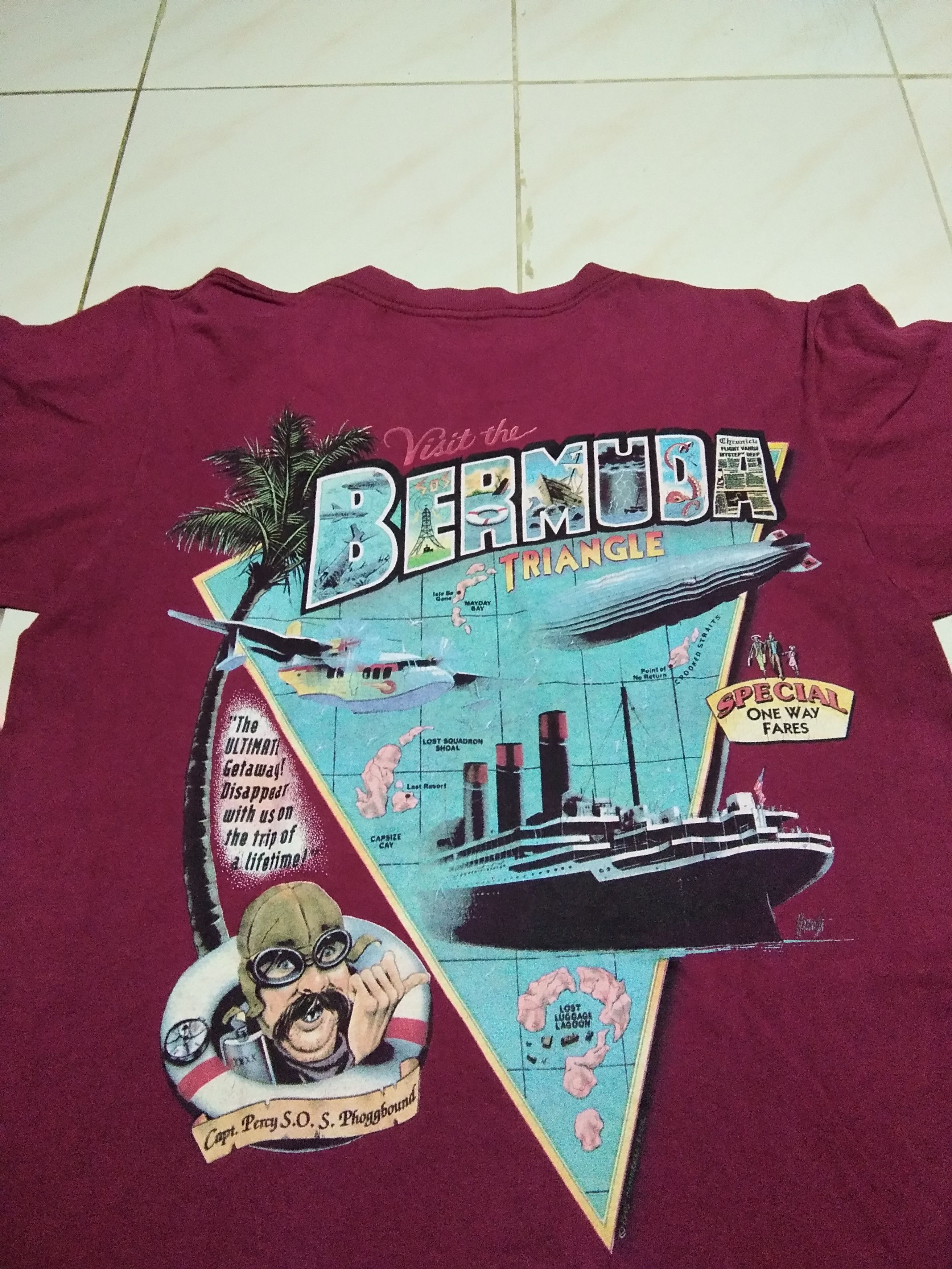 VINTAGE 90s 1995 CARIBBEAN SURF BERMUDA TRIANGLE TSHIRT