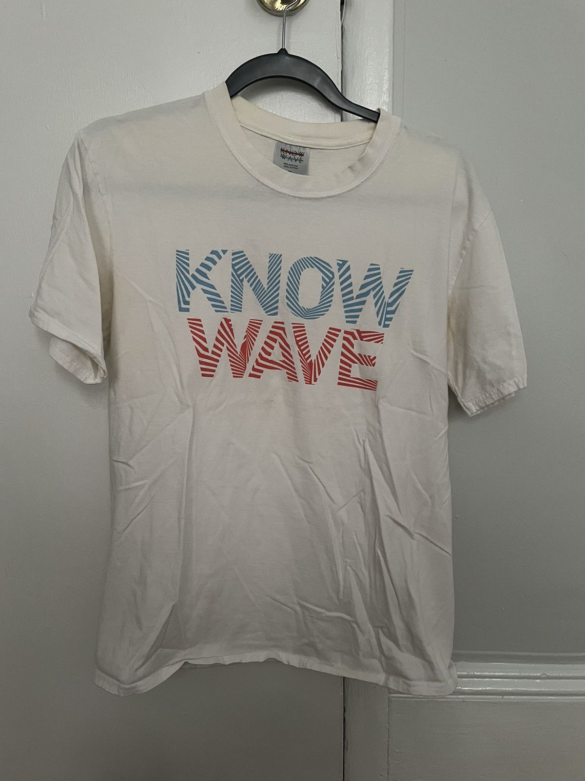 WAVE】 TOP White KNOW / STORIES WAVE T SHIRT 【KNOW