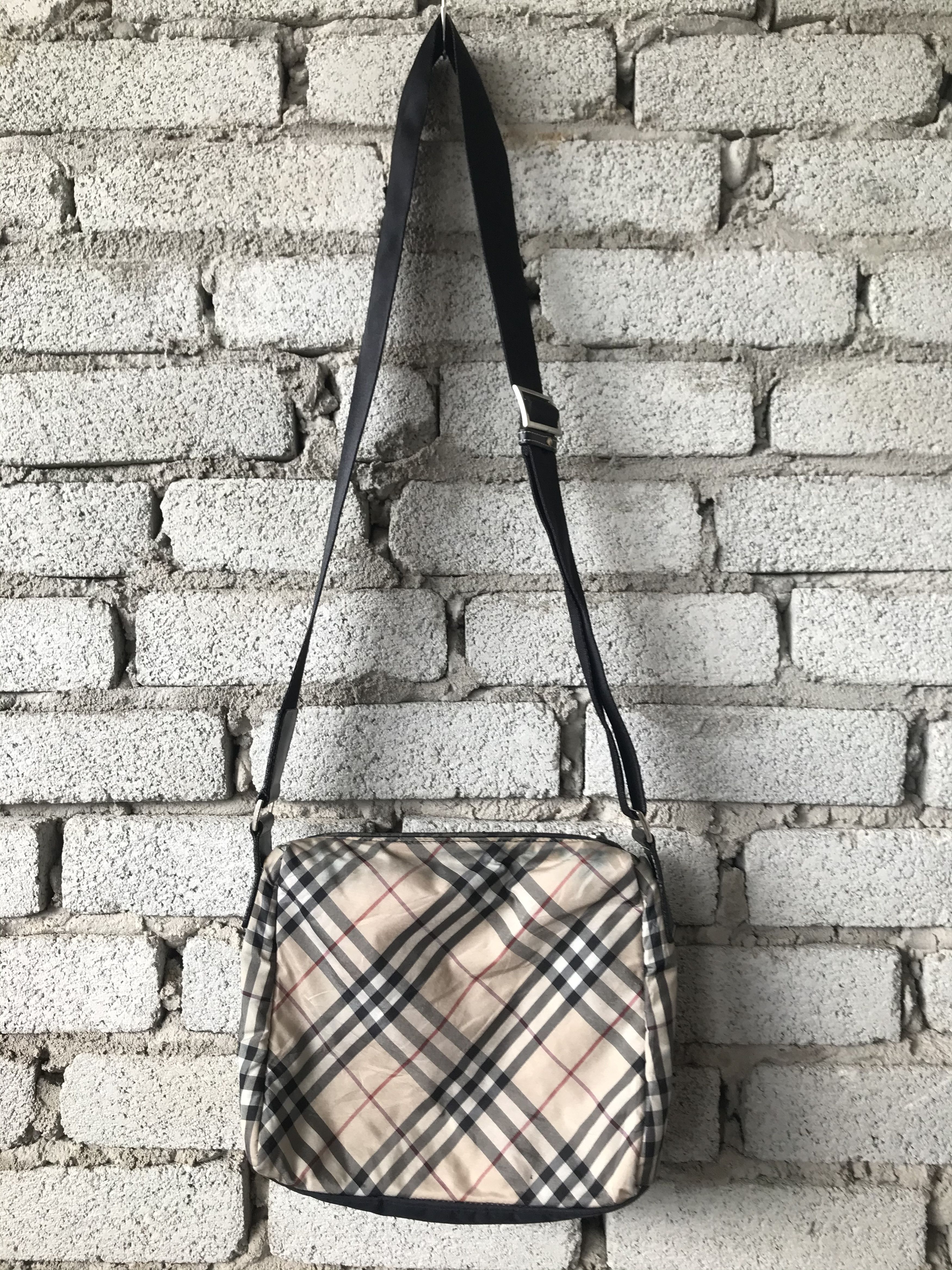 Burberry Burberry London Blue Label faded conditions Size ONE SIZE - 4 Thumbnail