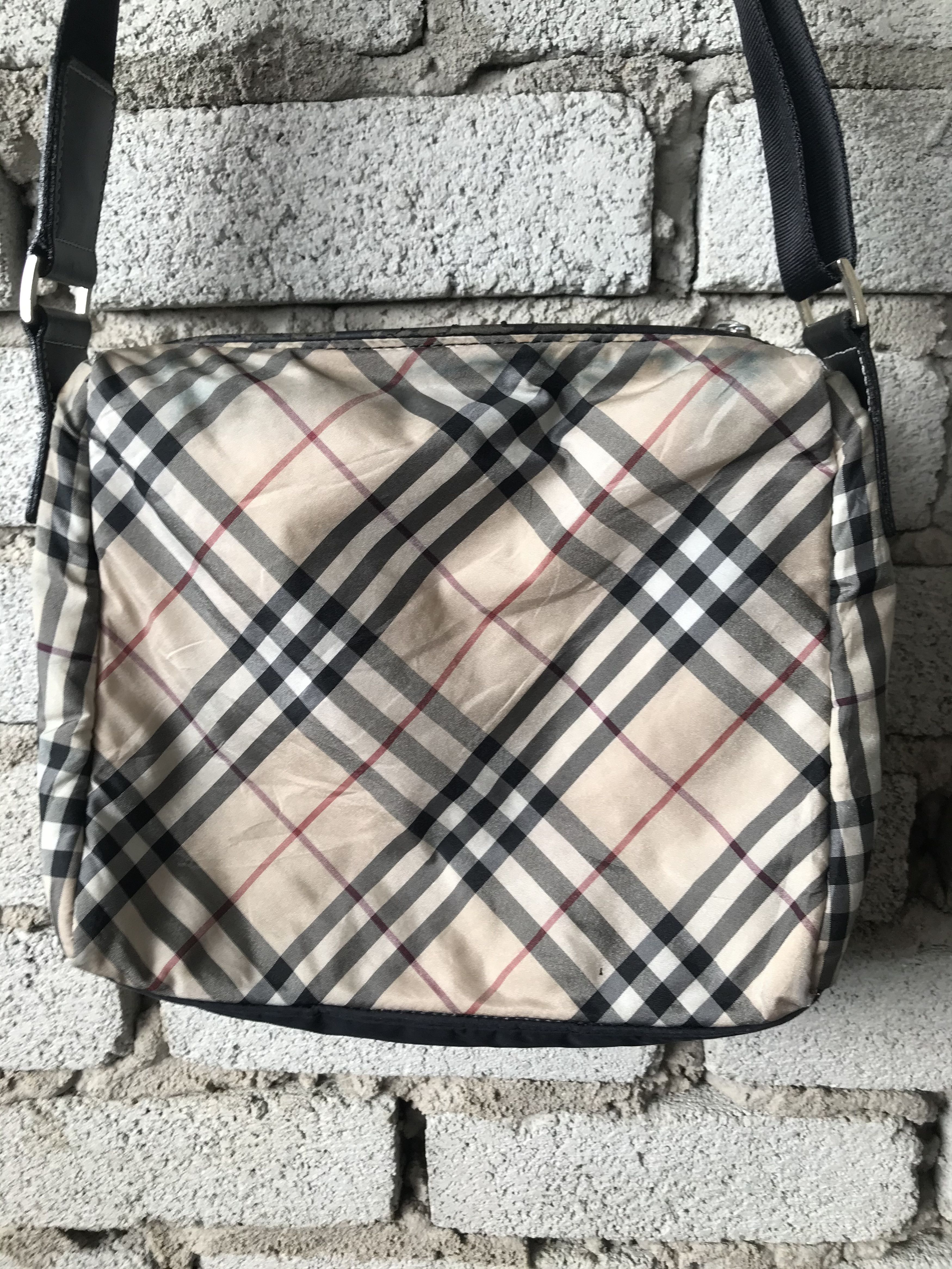 Burberry Burberry London Blue Label faded conditions Size ONE SIZE - 2 Thumbnail