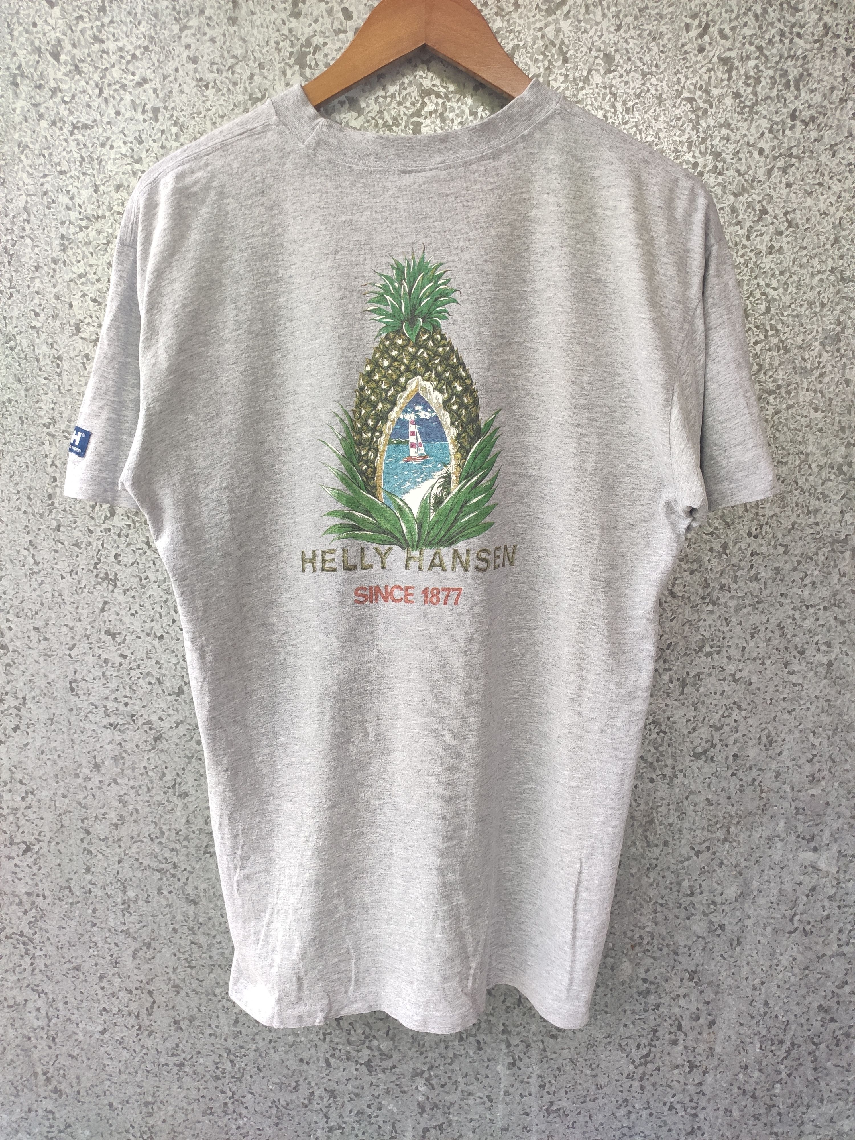 Helly Hansen Vintage Helly Hansen t shirt spell out Size US M / EU 48-50 / 2 - 1 Thumbnail