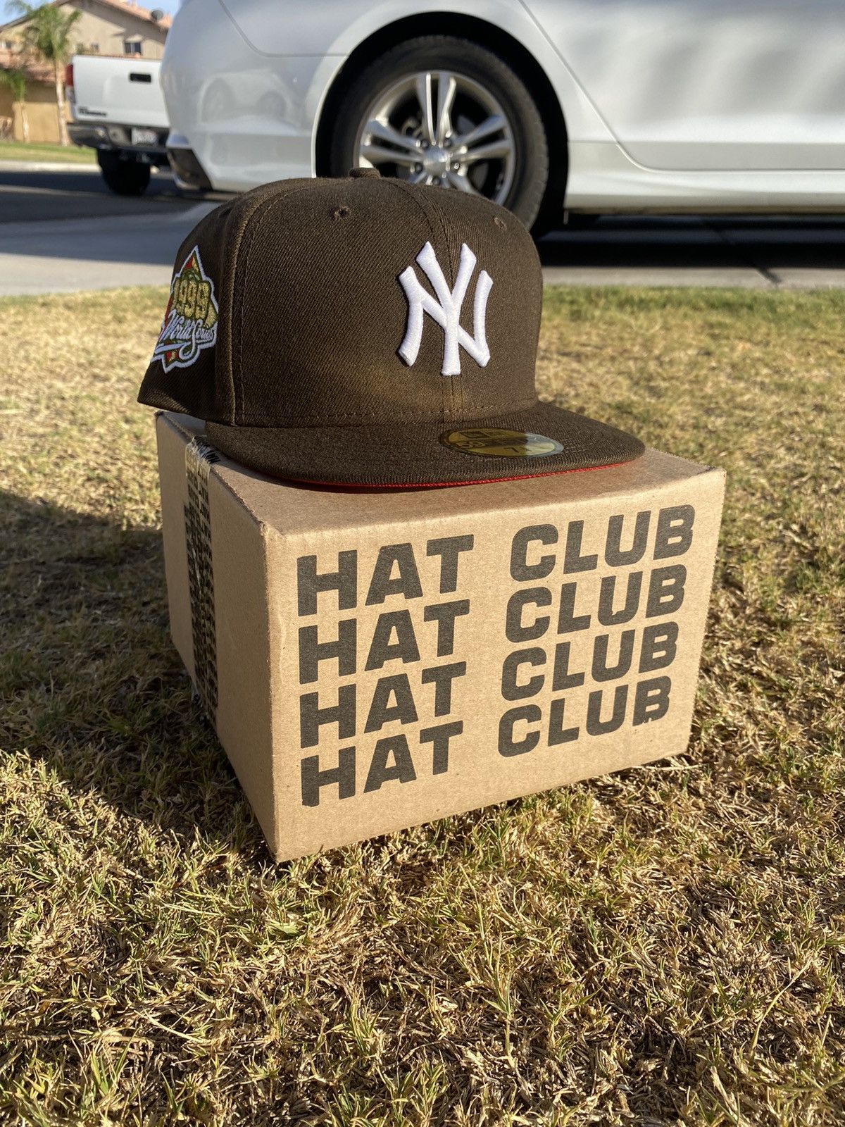 Hat Club Exclusiv NY Yankees Exclusive 7 1/8 Mocha Brown Pink *IN HAND*