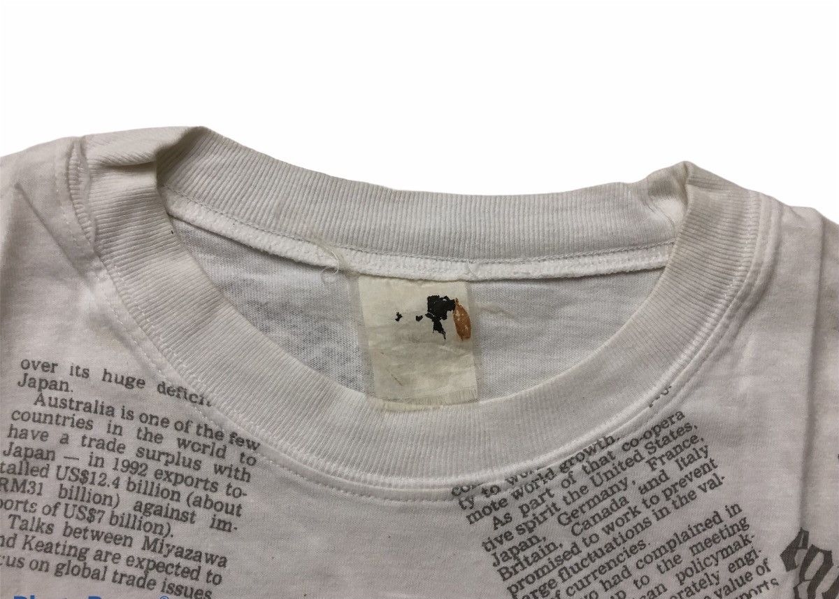 Mickey Mouse Vintage 90s Newspaper Print Mickey Mouse Size US M / EU 48-50 / 2 - 2 Thumbnail