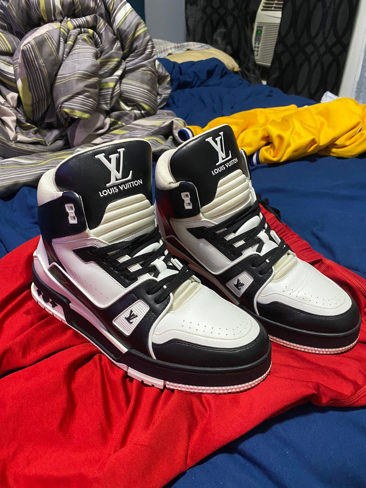 Louis Vuitton 508 Sneaker Size 8.5