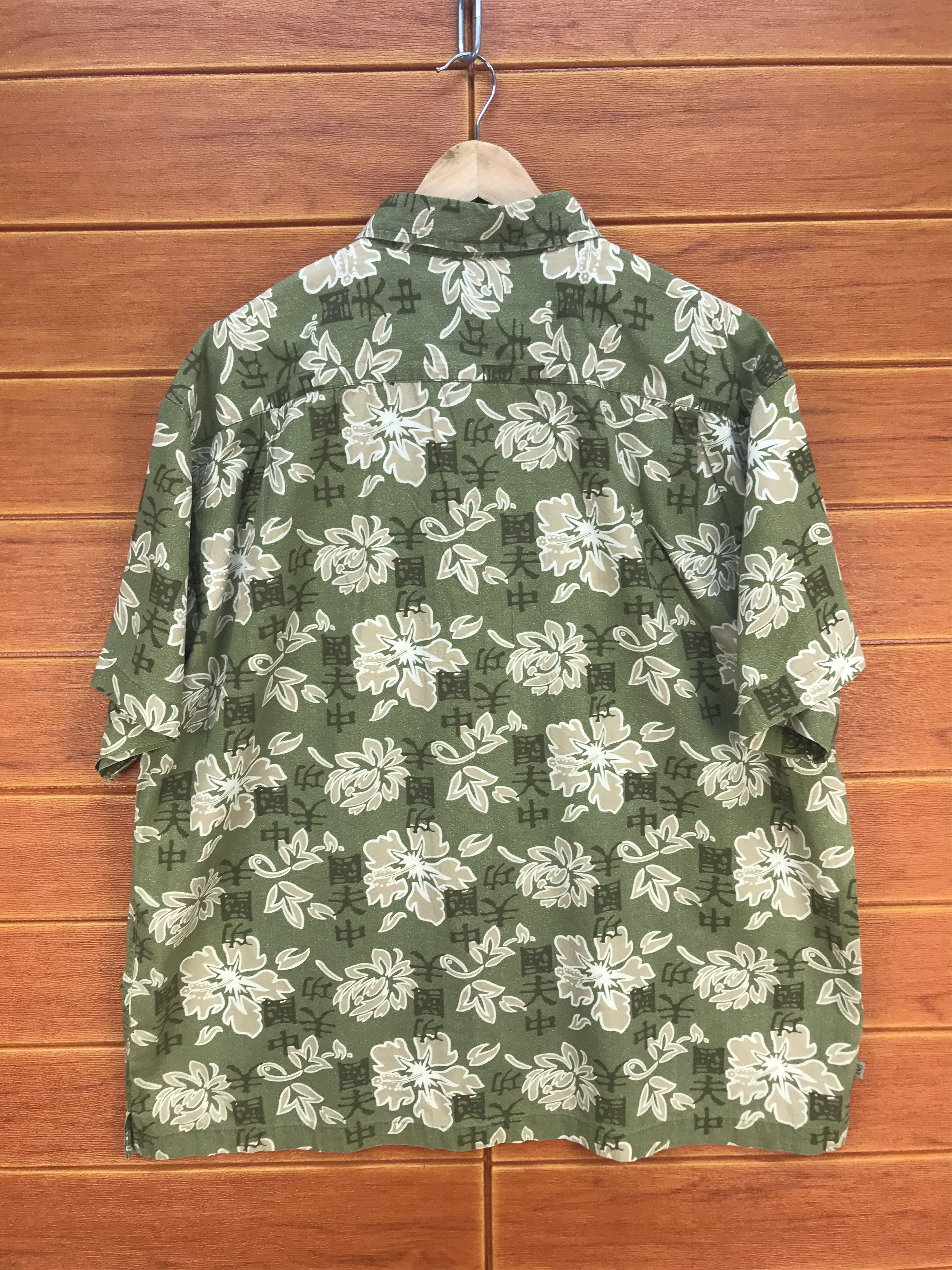 Japanese Brand Vintage Japananese Kanji & Hibiscus Hawaiian Shirt Size US XL / EU 56 / 4 - 6 Thumbnail