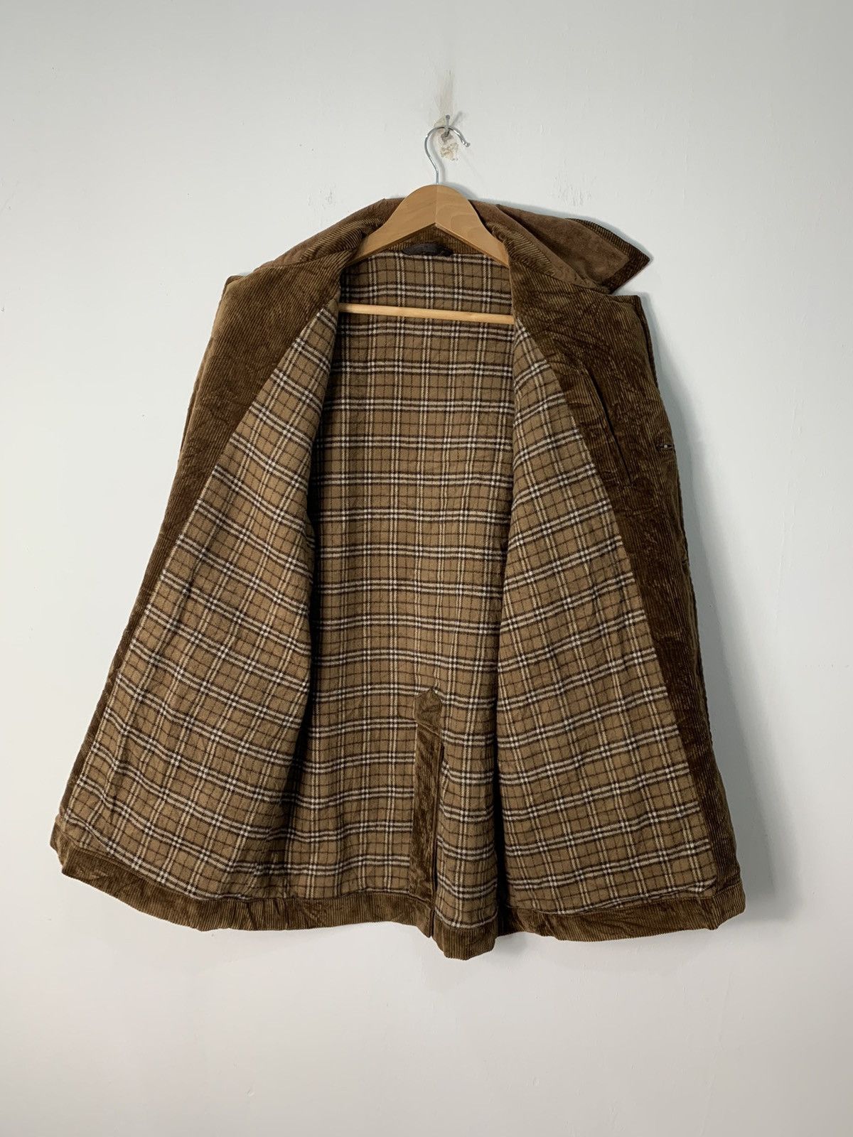 Japanese Brand Vintage Japanese Brand Brown Velvet Overcoat Jacket Size US L / EU 52-54 / 3 - 4 Thumbnail