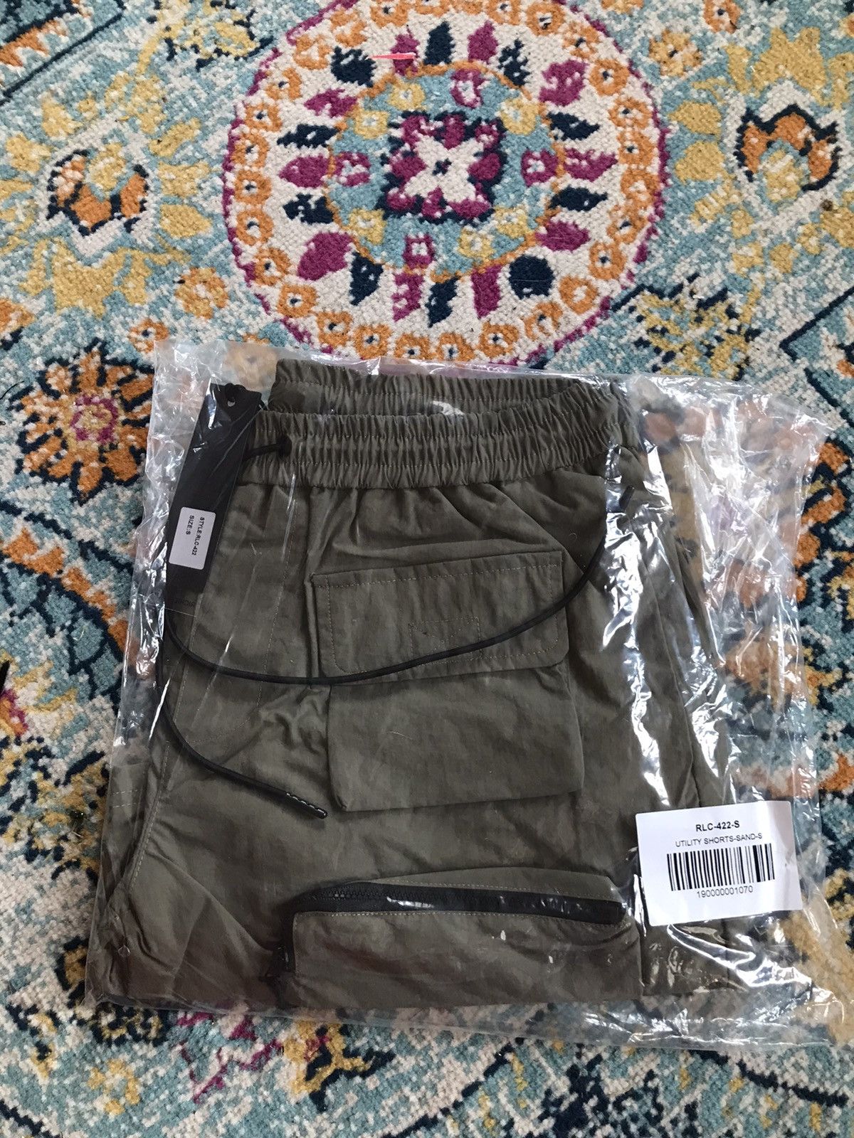 Richie Le Dessert store Sand Cargo Shorts-Smal