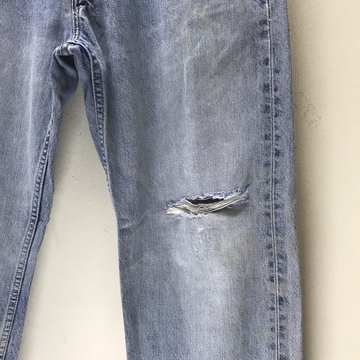 Levi's Levis 501 Distressed Denim Jeans Size US 31 - 7 Thumbnail