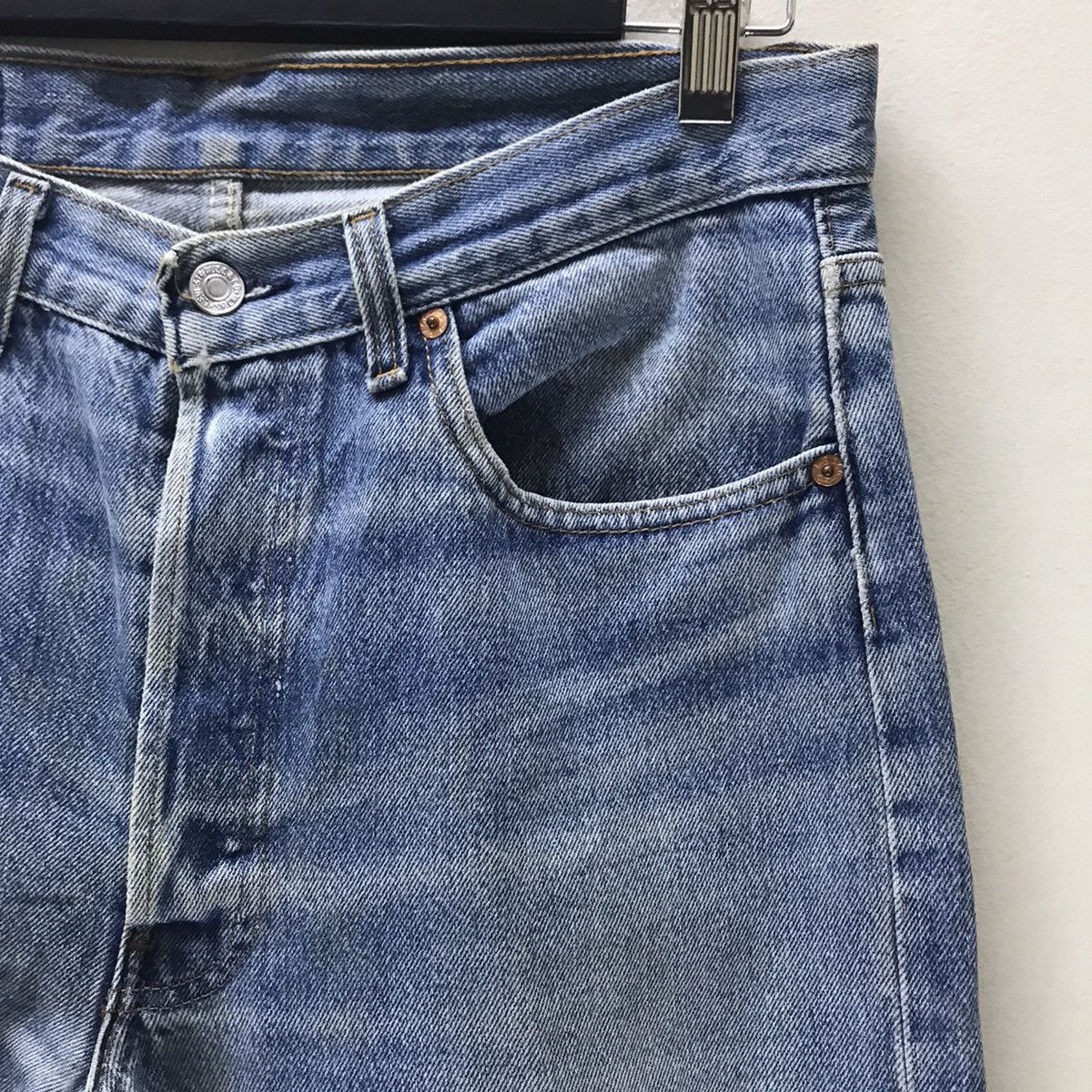 Levi's Vintage Levis 501xx Distressed Denim Nice Faded Size US 32 / EU 48 - 5 Thumbnail