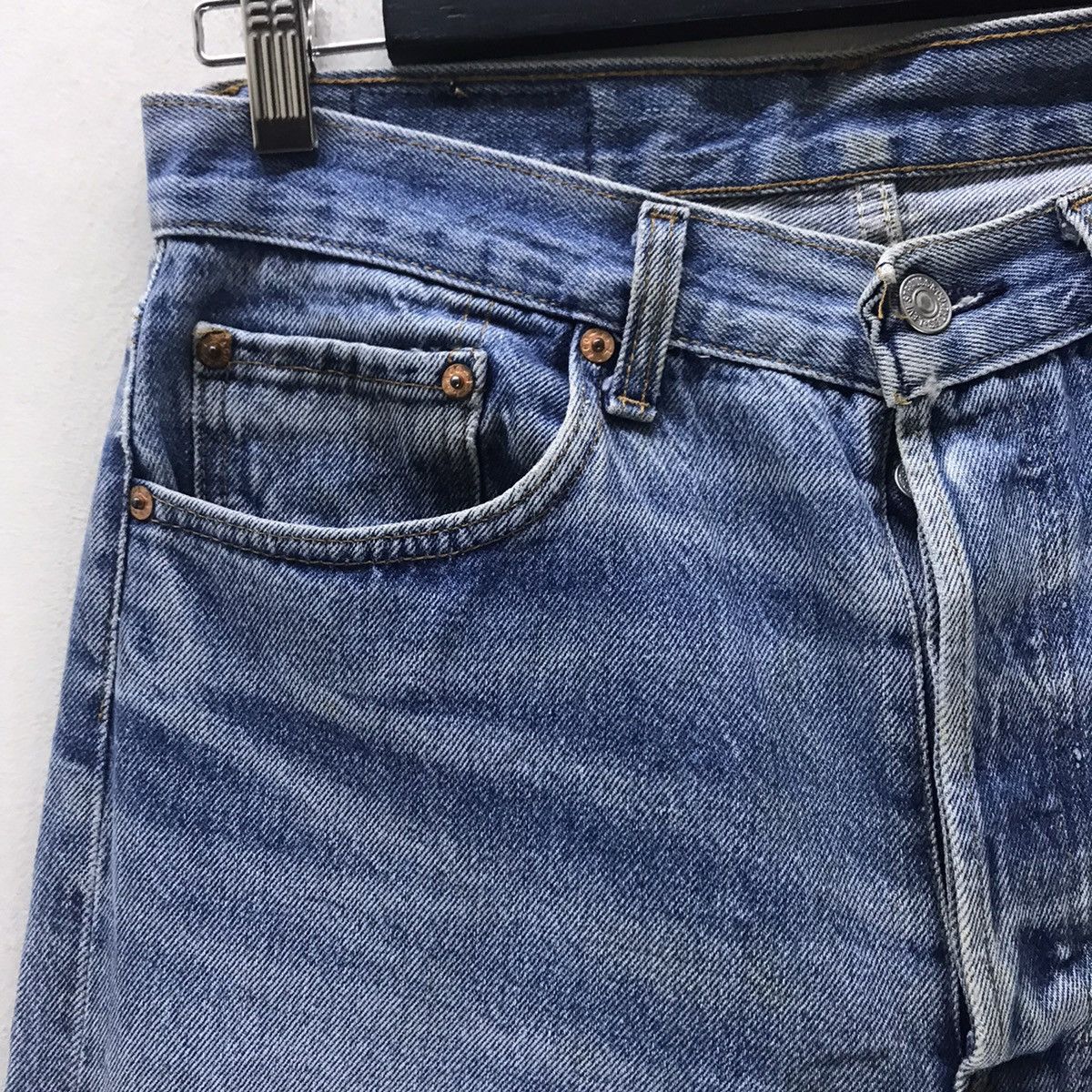 Levi's Vintage Levis 501xx Distressed Denim Nice Faded Size US 32 / EU 48 - 4 Thumbnail