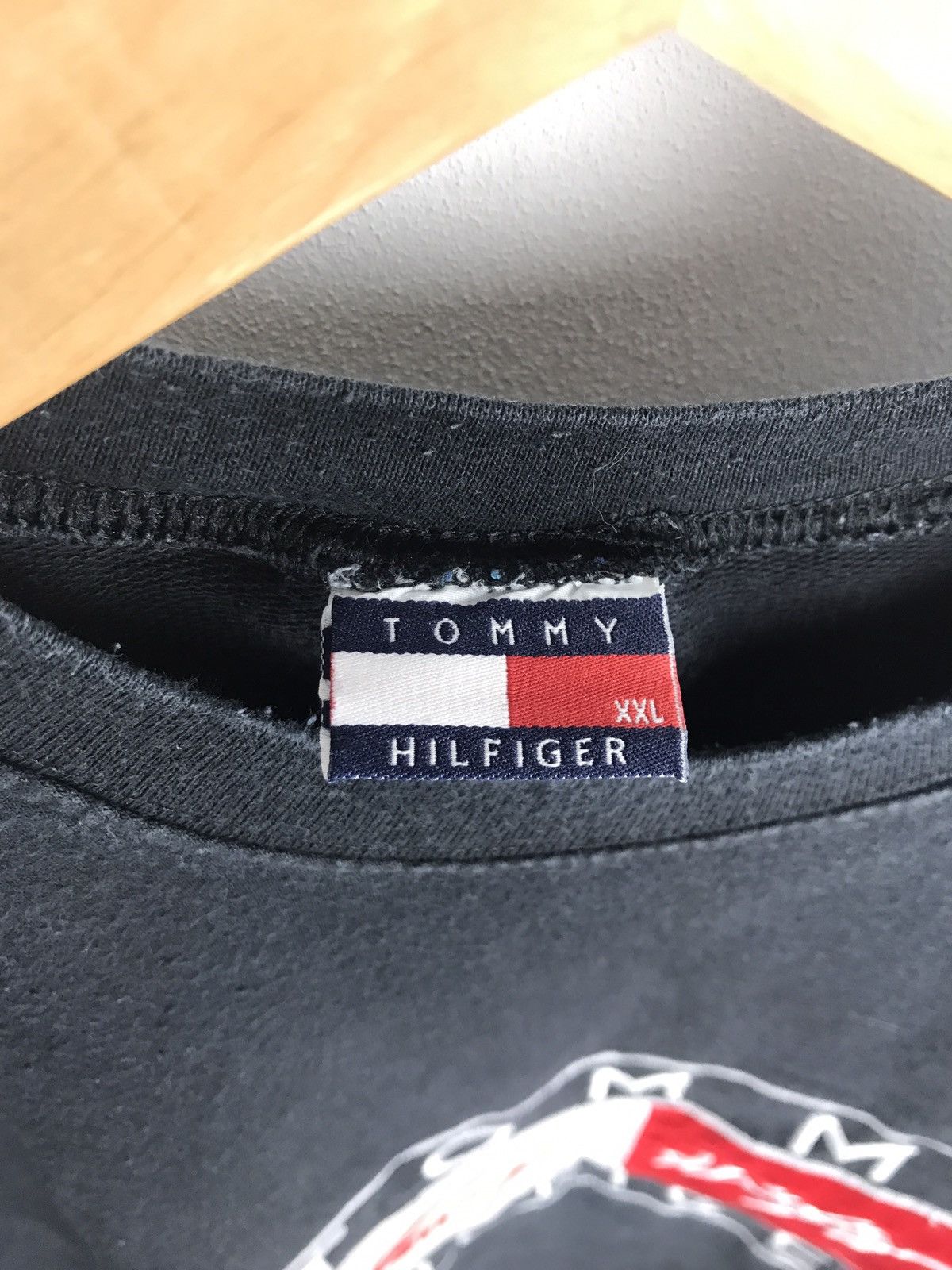 Tommy Hilfiger × Vintage Tommy Hilfiger vintage big logo shirt Size US XXL / EU 58 / 5 - 3 Thumbnail