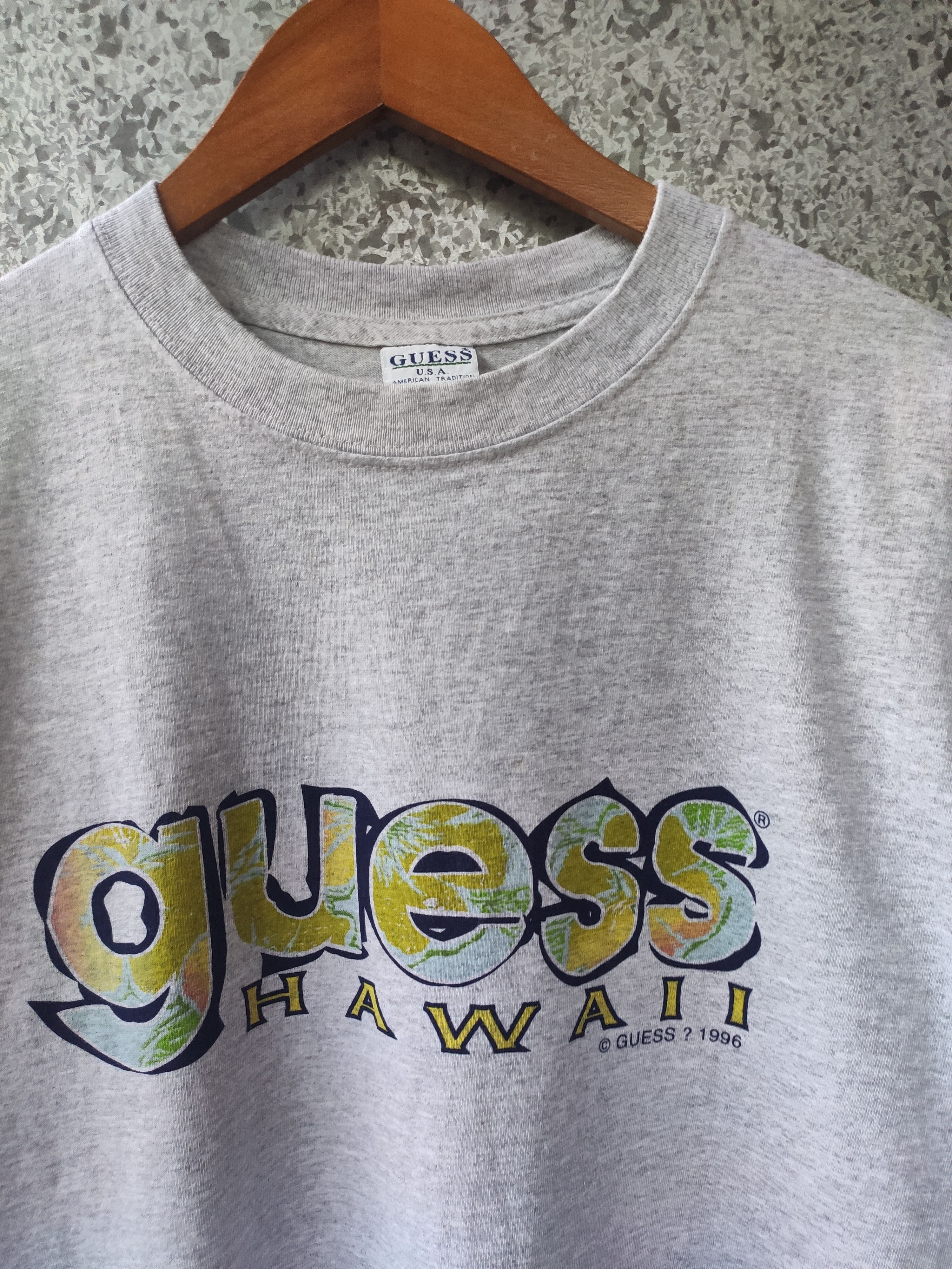 Georges Marciano 🔥 Vtg 90s Vintage Guess t shirt by Marciano Guess Hawaii Size US L / EU 52-54 / 3 - 2 Thumbnail