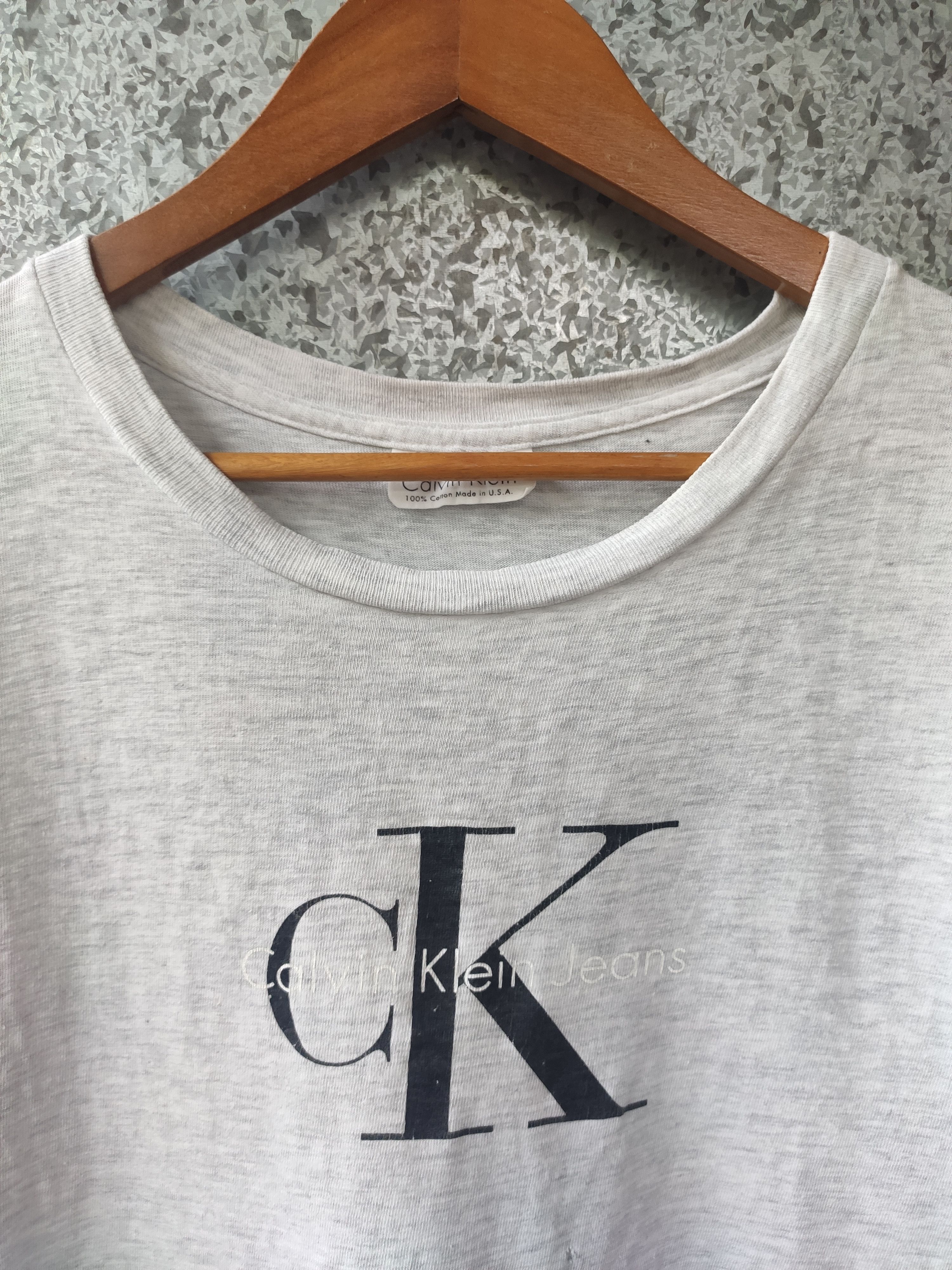 Calvin Klein 🔥 Vintage 90s Vintage Calvin Klein t shirt big logo Size US L / EU 52-54 / 3 - 2 Thumbnail