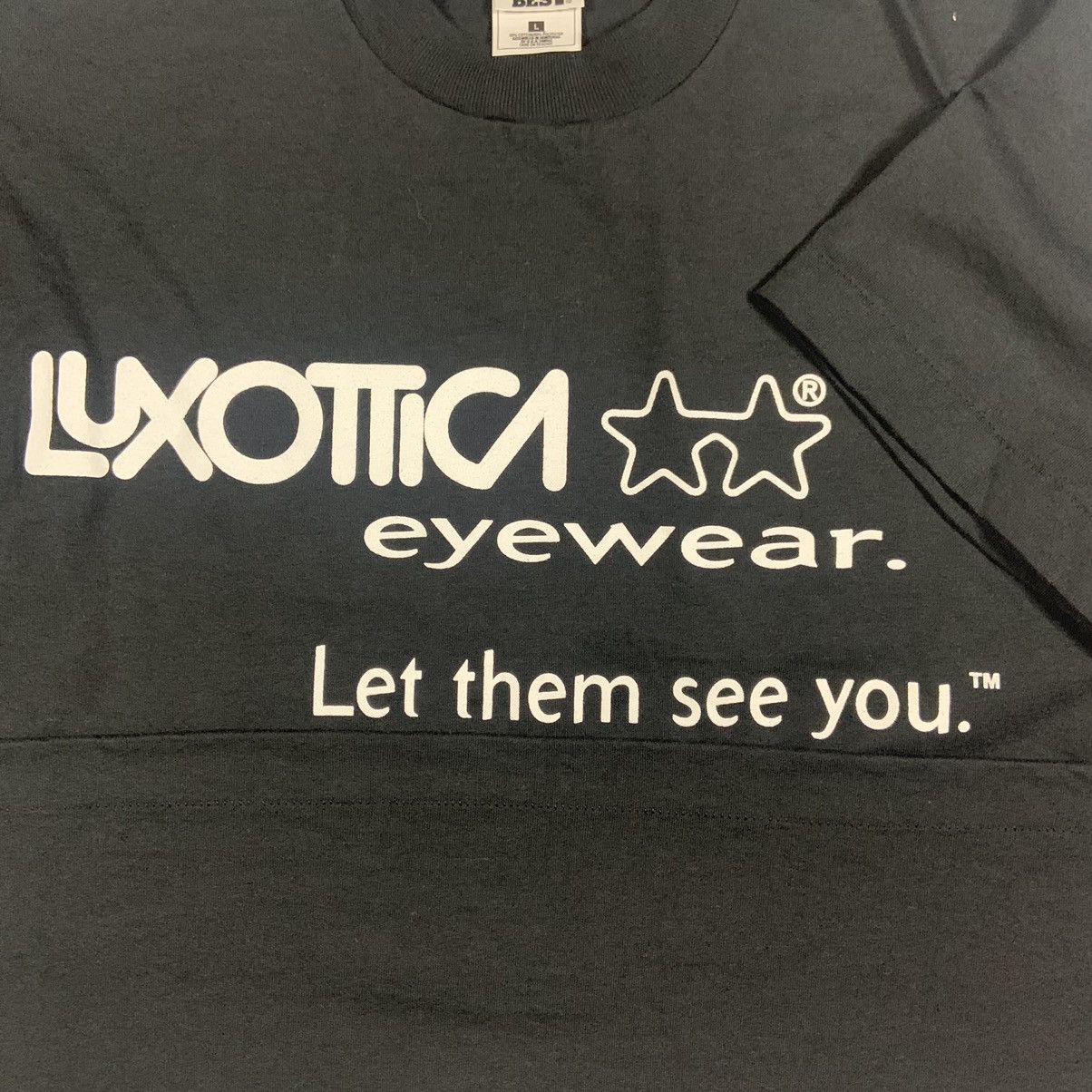 Vintage 90’s Luxottica eyewear ‘Let them see you’ tee Size US L / EU 52-54 / 3 - 3 Thumbnail
