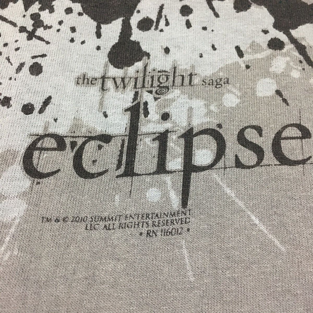 Vintage Rare‼️🔥Vintage The Twilight Saga Eclipse Movie T-Shirt Size US M / EU 48-50 / 2 - 4 Thumbnail
