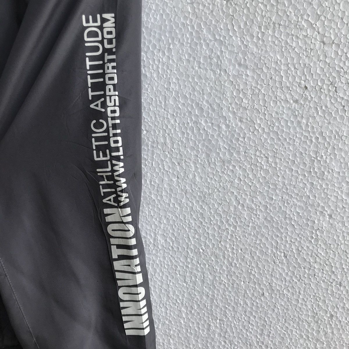 Lotto Sport Lotto Sports Italian Windbreaker Hoodie Jacket Size US L / EU 52-54 / 3 - 6 Thumbnail