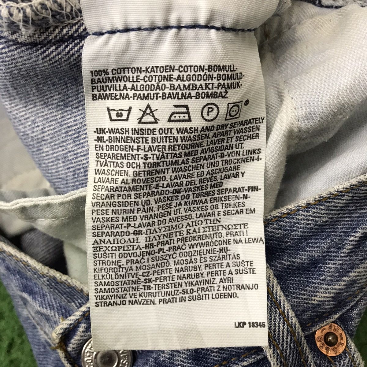 Levi's Vintage 90s Levis 501 Lightwash Nice Faded Made in Polad Size US 33 - 20 Thumbnail