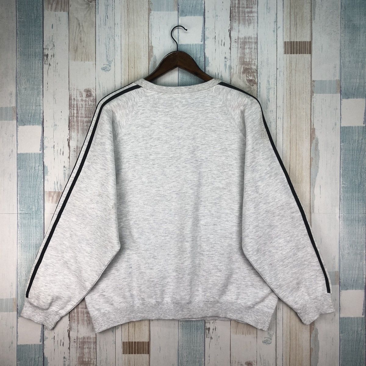 Adidas Vintage Adidas Big Logo Sweatshirt Crewneck Size US L / EU 52-54 / 3 - 2 Thumbnail
