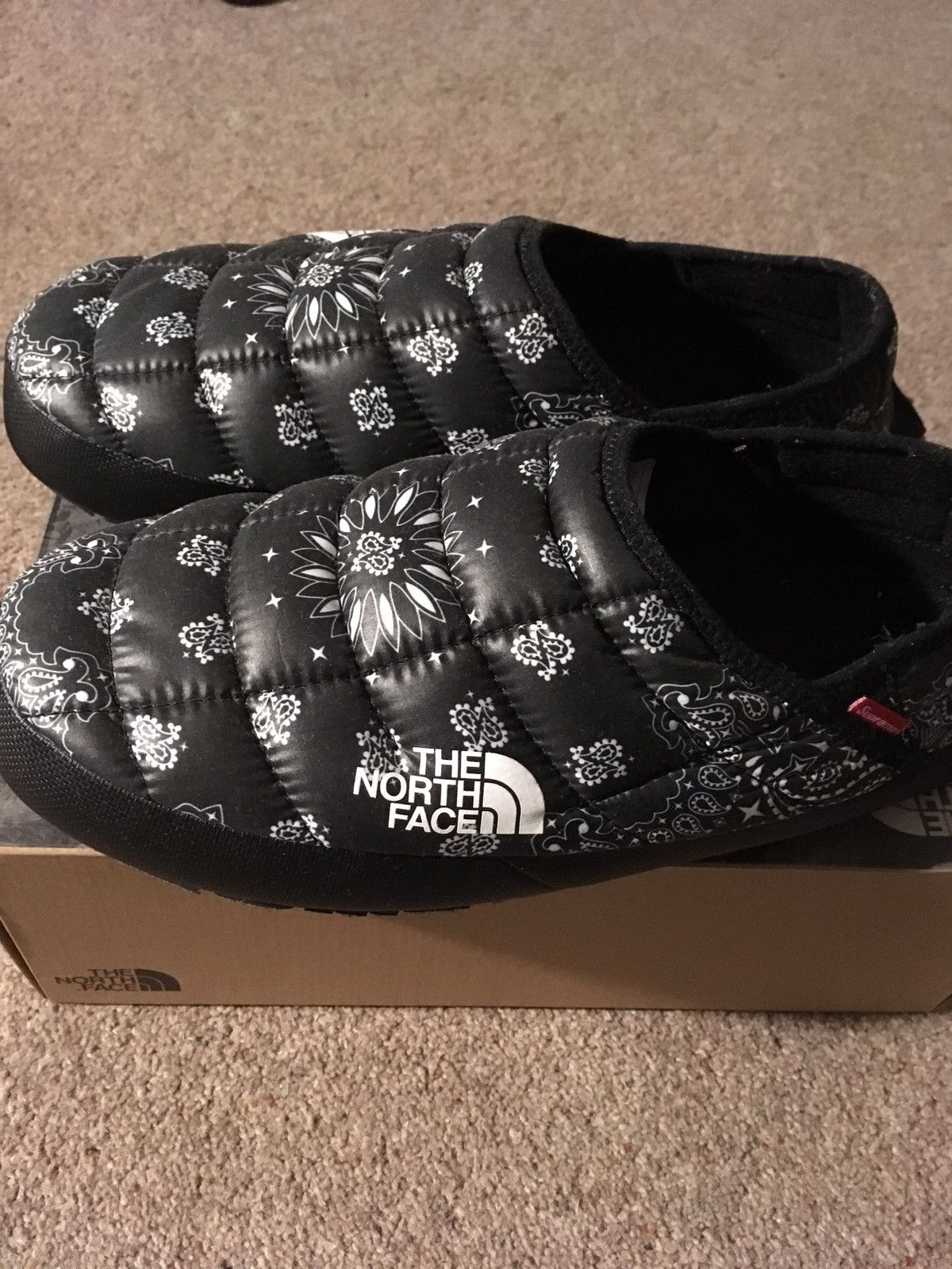 North face slippers supreme outlet