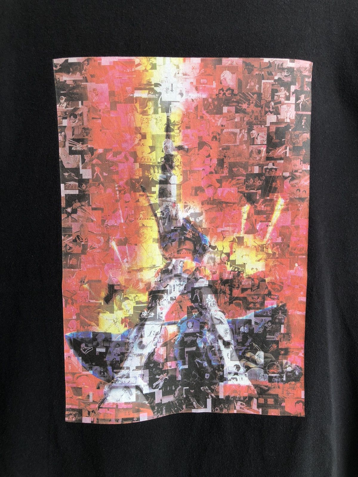 Anime Gundam Big Print tee Size US L / EU 52-54 / 3 - 1 Thumbnail