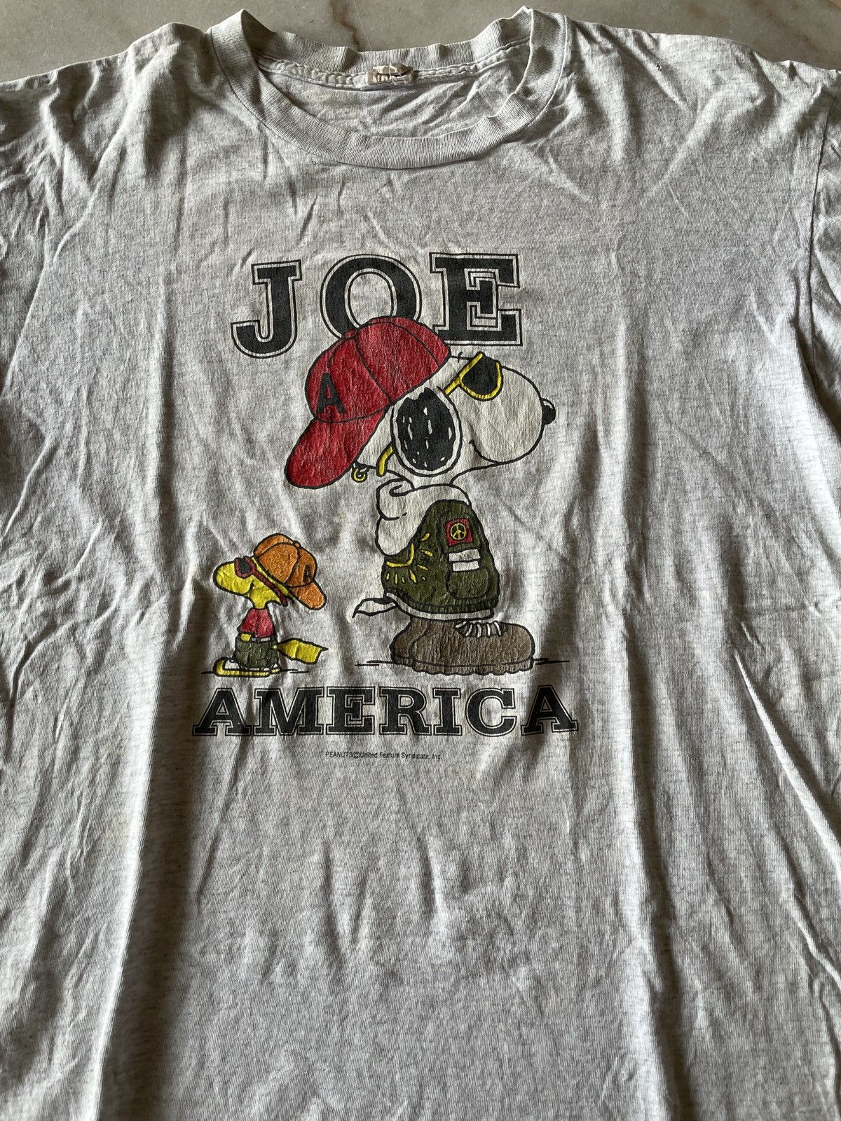 Cartoon Network Vintage snoopy Peanuts Cartoon Tee “peace no war” Hip hop ☮️ Size US L / EU 52-54 / 3 - 4 Thumbnail