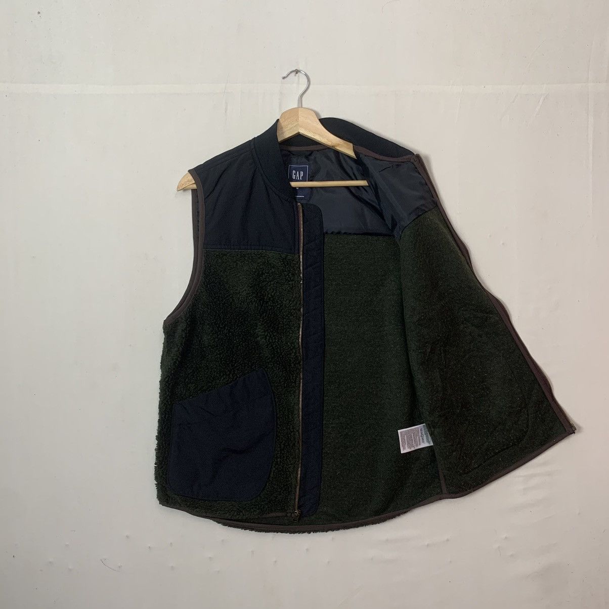 Gap × Vintage Vintage Gap Streetwear Sherpa Fleece Zip Ups Vest Sleeveless Size US M / EU 48-50 / 2 - 7 Thumbnail